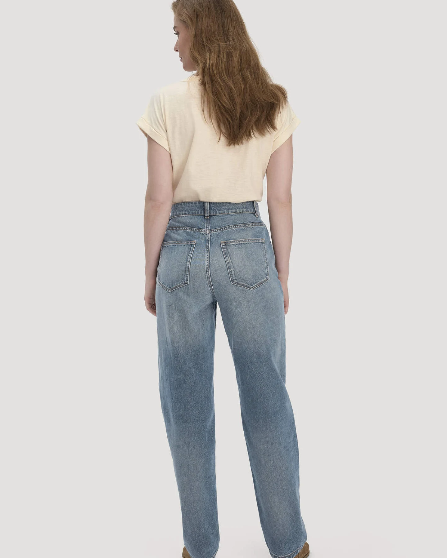 hessnatur Damen Jeans NIVA Tapered Leg aus Bio-Baumwolle - blau - Größe 33/32 – Ansicht 2