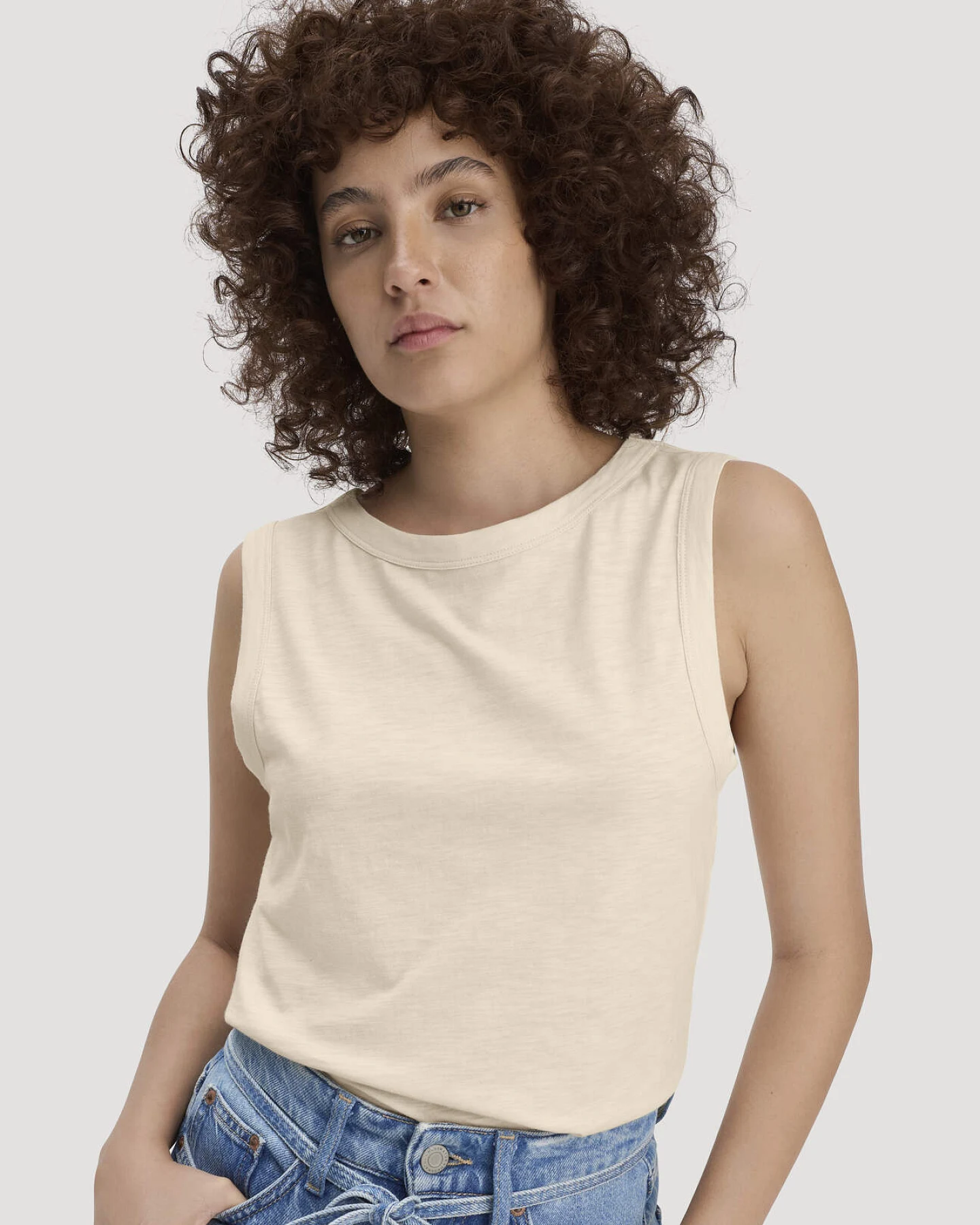 hessnatur Damen Light Slub Jersey Top Regular aus Bio-Baumwolle - natur - Größe 40 – Ansicht 4