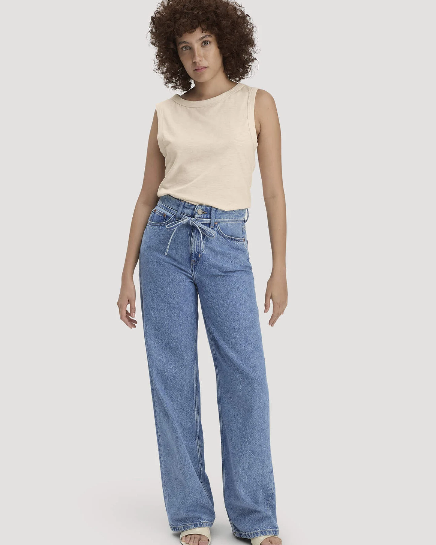 hessnatur Damen Light Slub Jersey Top Regular aus Bio-Baumwolle - natur - Größe 42 – Ansicht 2