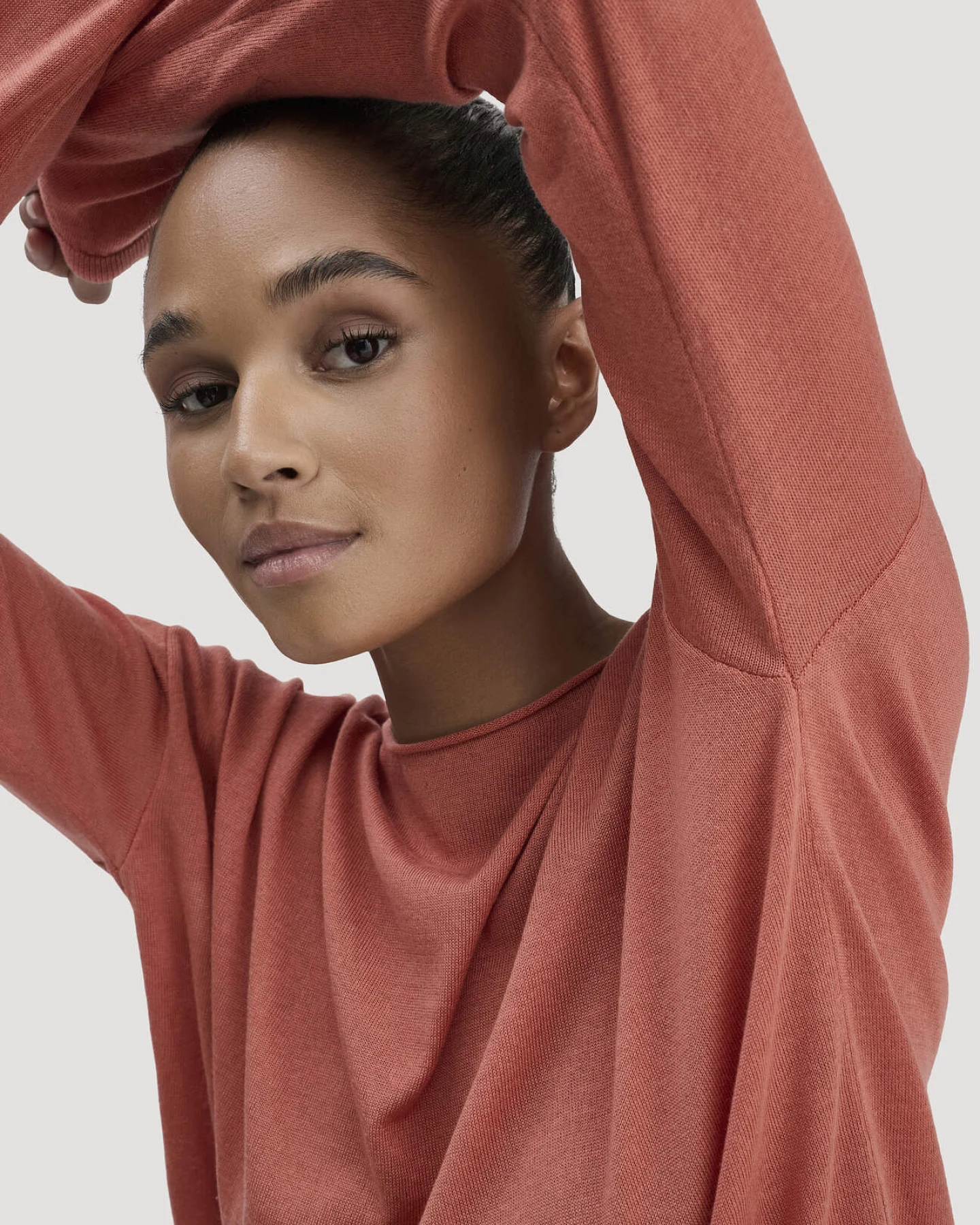 hessnatur Damen Strick Pullover Oversize aus TENCEL™ Lyocell mit Bio-Baumwolle - orange - Größe S – Ansicht 4