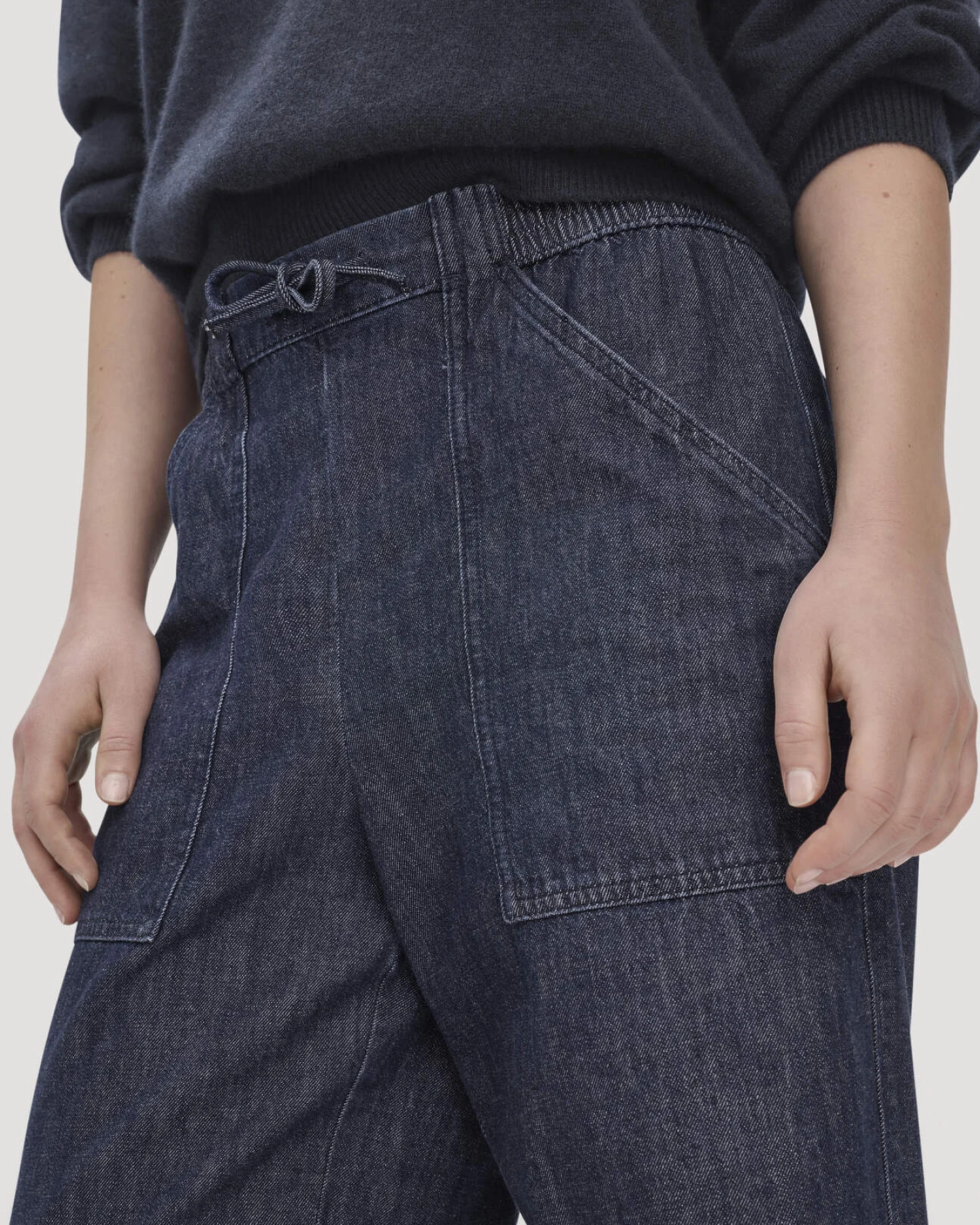 hessnatur Damen Jeans Soft Utility aus Bio-Denim mit Kapok - blau - Größe 46 – Ansicht 3