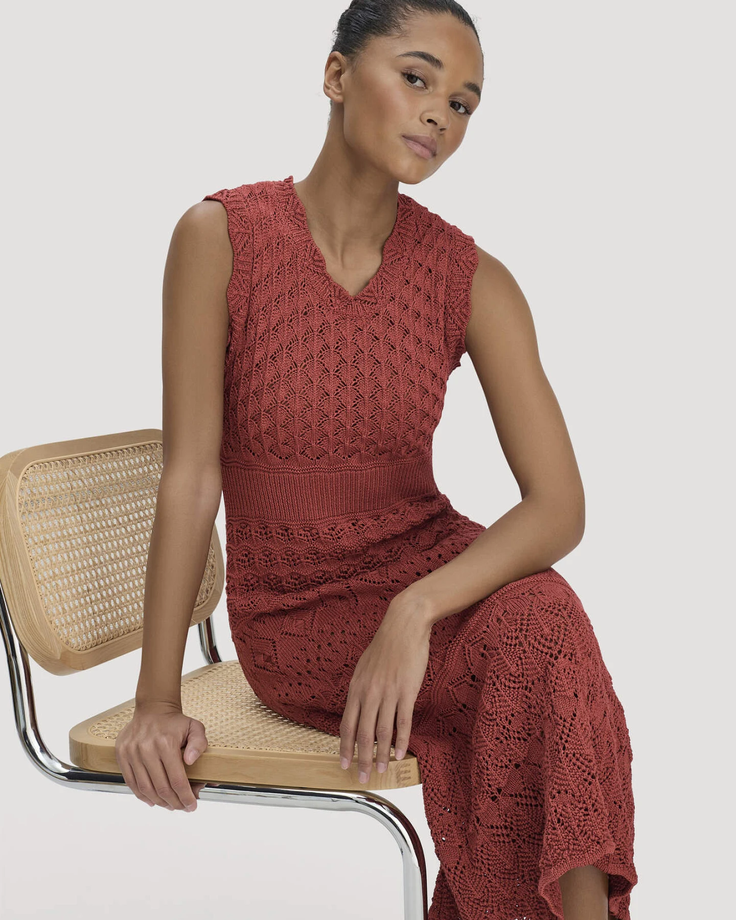 hessnatur Damen Strick Kleid Midi aus Bio-Baumwolle - braun - Größe M – Ansicht 4