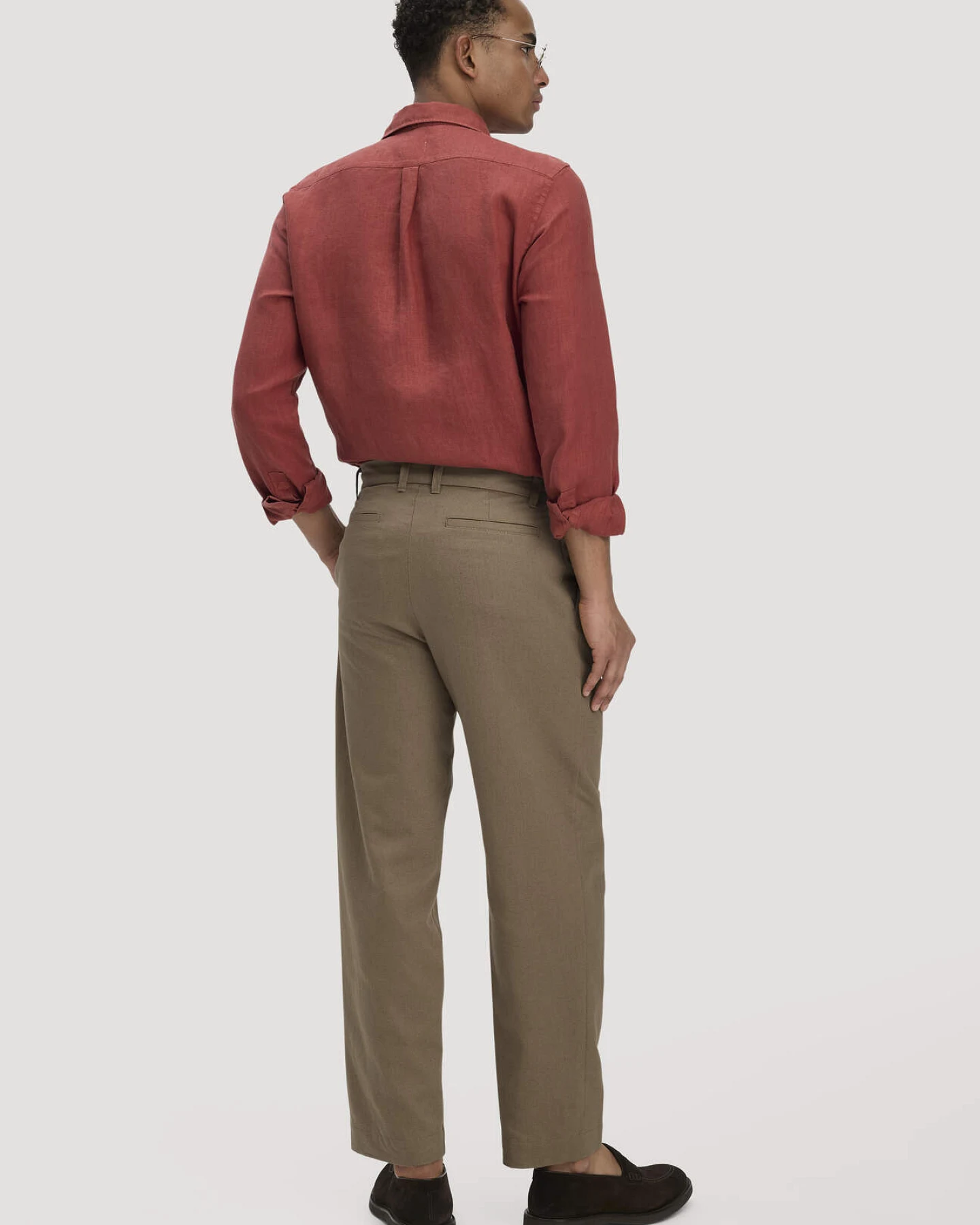 hessnatur Herren Hose RON Relaxed aus Bio-Baumwolle mit Leinen - braun - Größe 34/32 – Ansicht 2