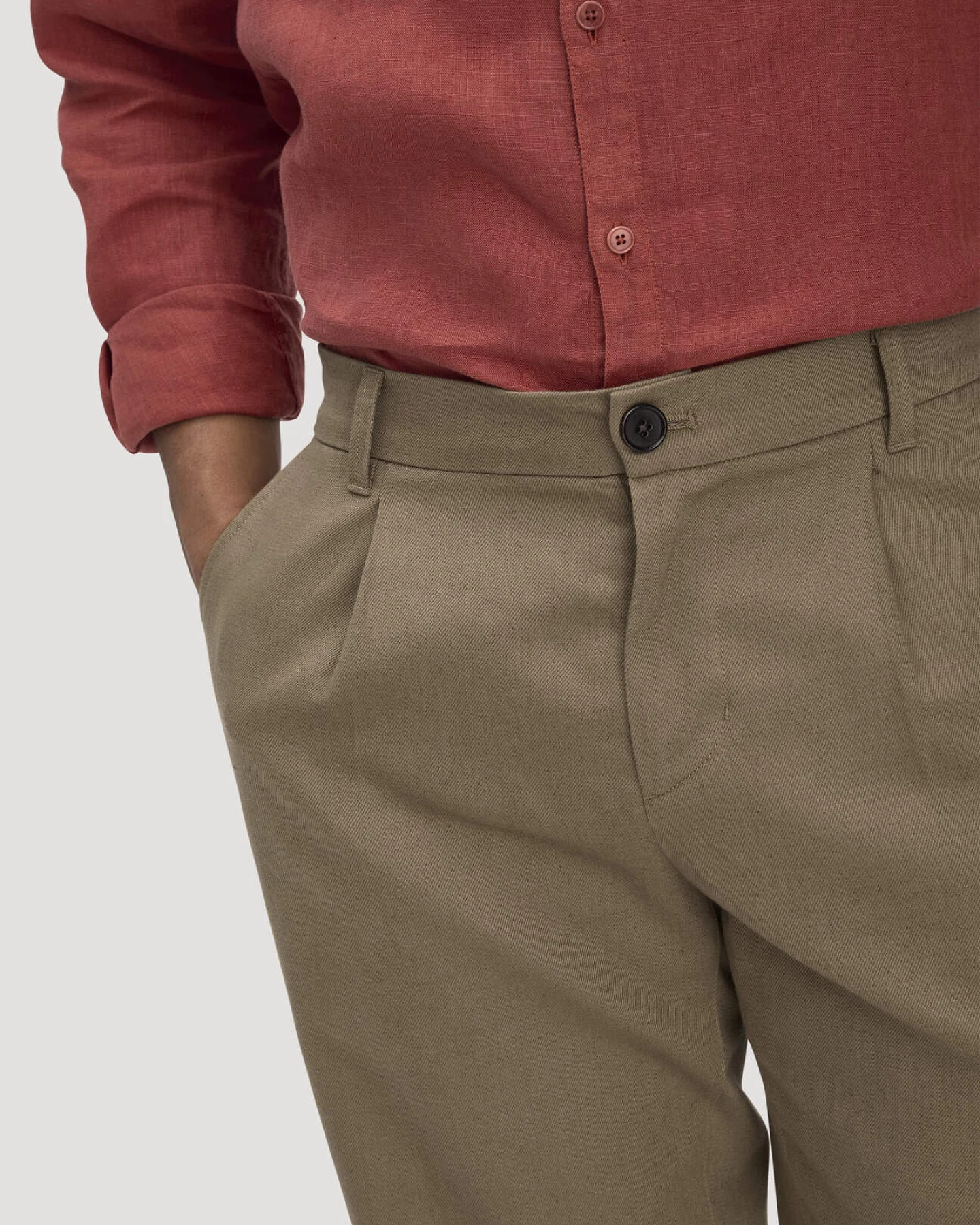 hessnatur Herren Hose RON Relaxed aus Bio-Baumwolle mit Leinen - braun - Größe 34/32 – Ansicht 3