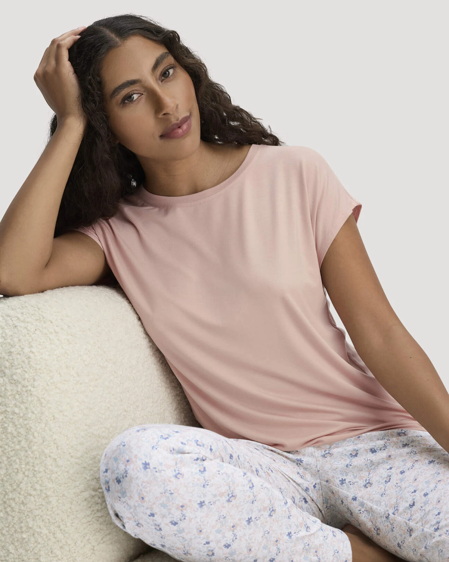 hessnatur Damen Schlaf T-Shirt PURE FLOW aus TENCEL™ Modal - rosa - Größe 42 – Ansicht 2
