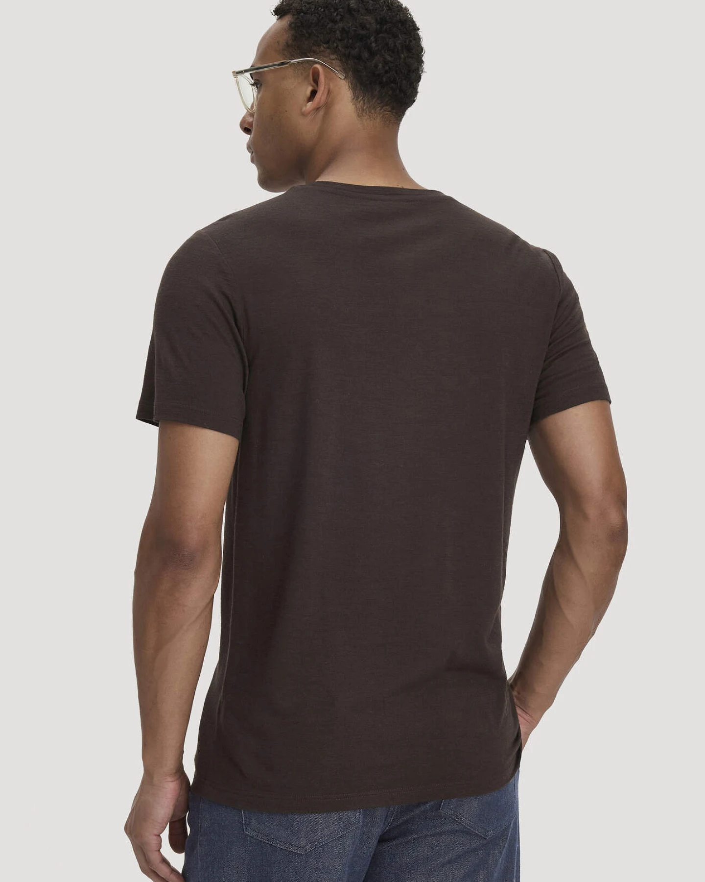 hessnatur Herren Wollshirt Regular aus Bio-Merinowolle - braun - Größe 50 – Ansicht 3
