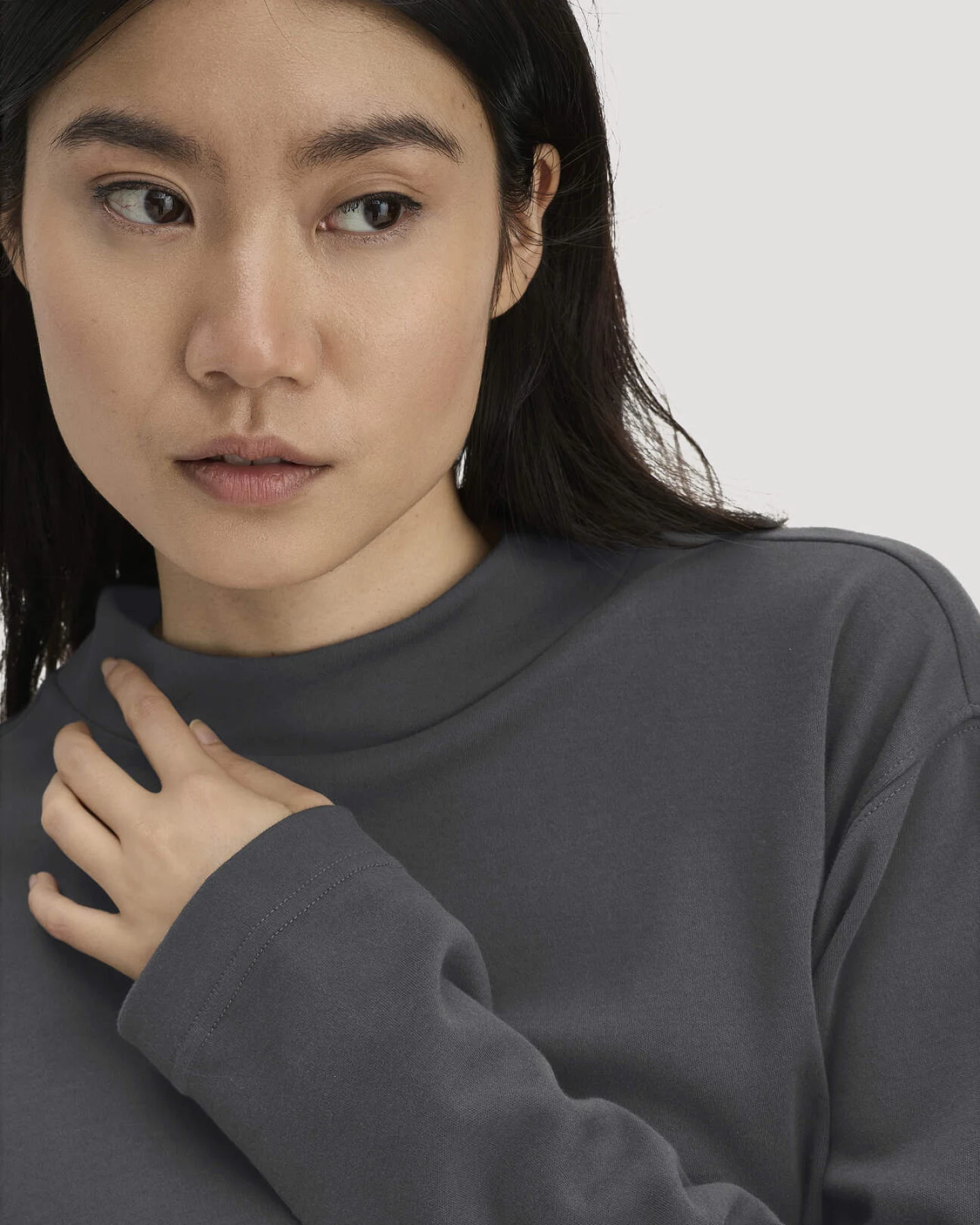 hessnatur Damen Longsleeve Oversize aus Bio-Baumwolle - grau - Größe M – Ansicht 4