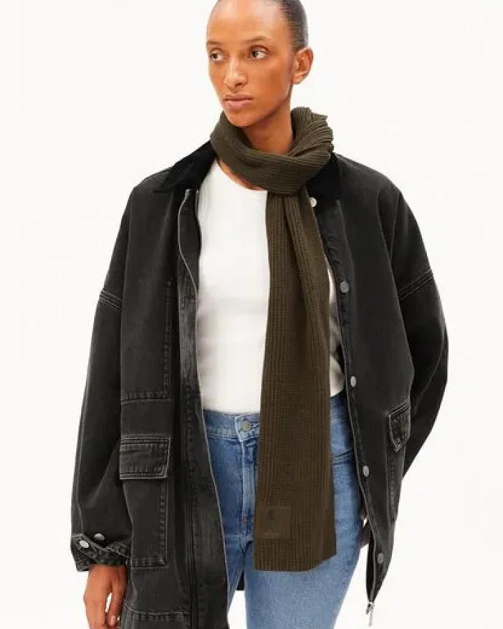 Produktseite: ARMEDANGELS ICONIC Å CLAASAS Unisex Schal aus Bio-Baumwolle