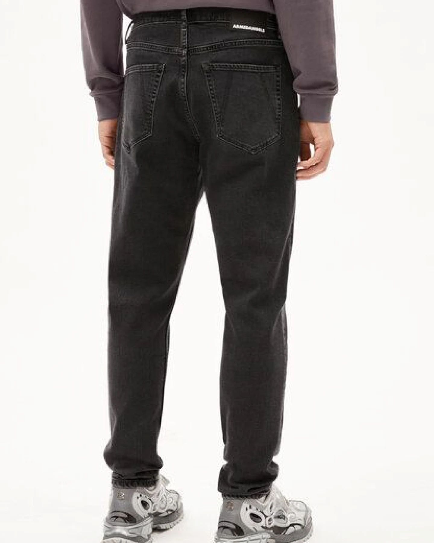 ARMEDANGELS AARJO TARPA Herren Tapered Jeans recycelter Baumwoll Mix Comfort Stretch – Ansicht 2
