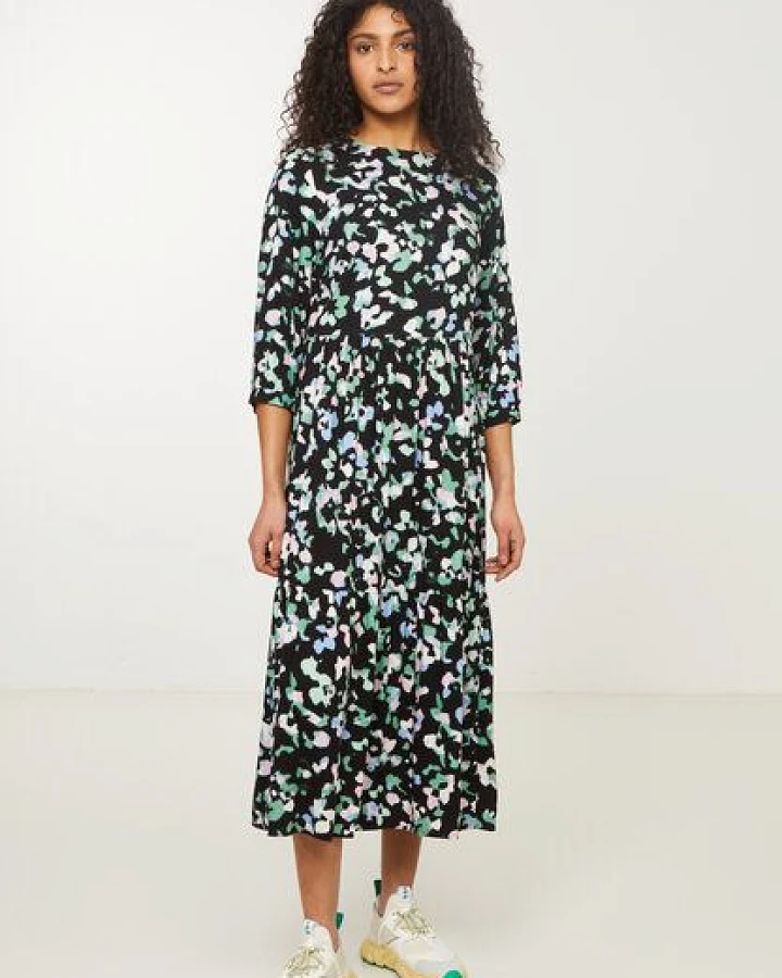 Kleid aus LENZING ECOVERO| Dress PEA FLORALS recolution