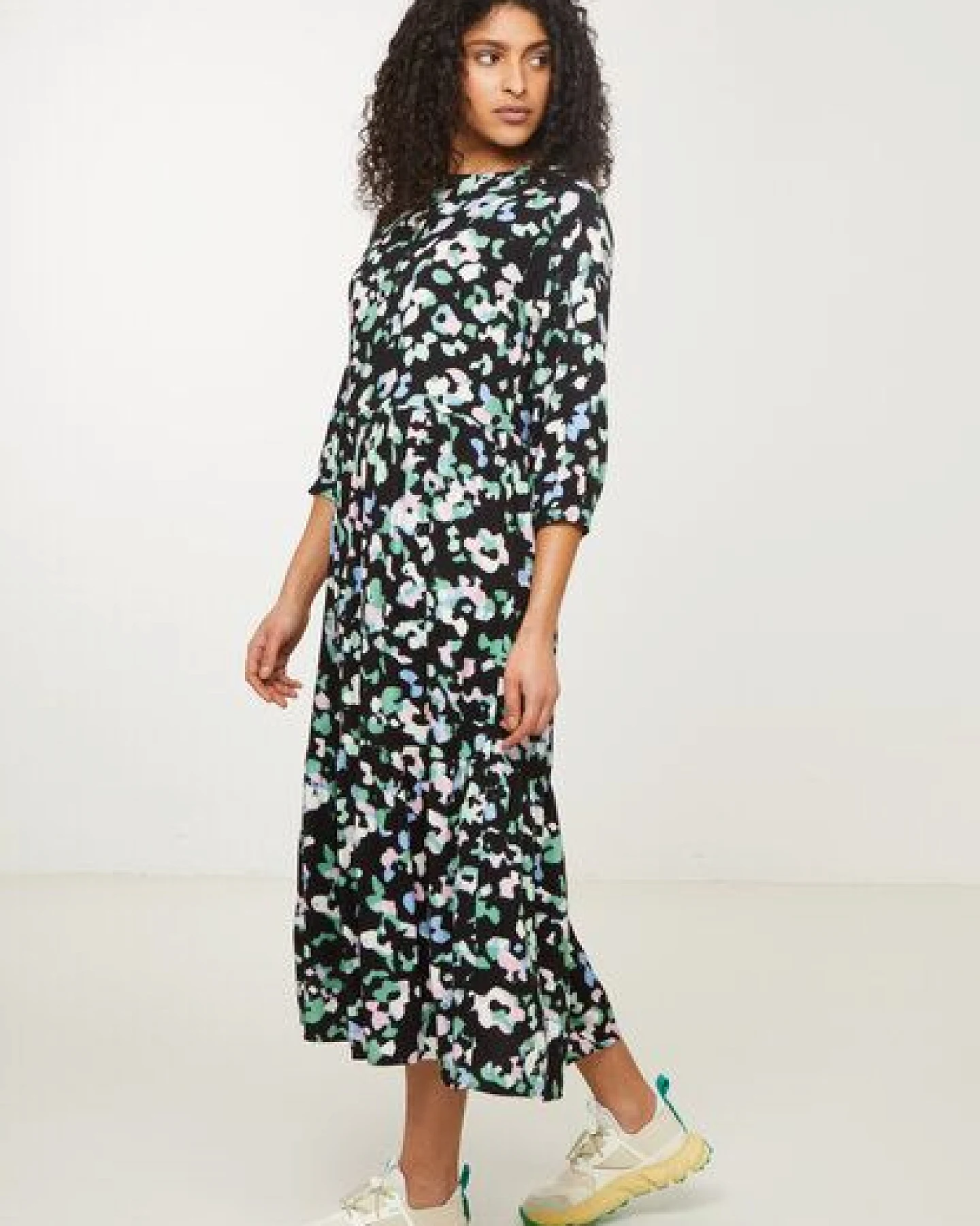 Kleid aus LENZING ECOVERO| Dress PEA FLORALS recolution – Ansicht 3