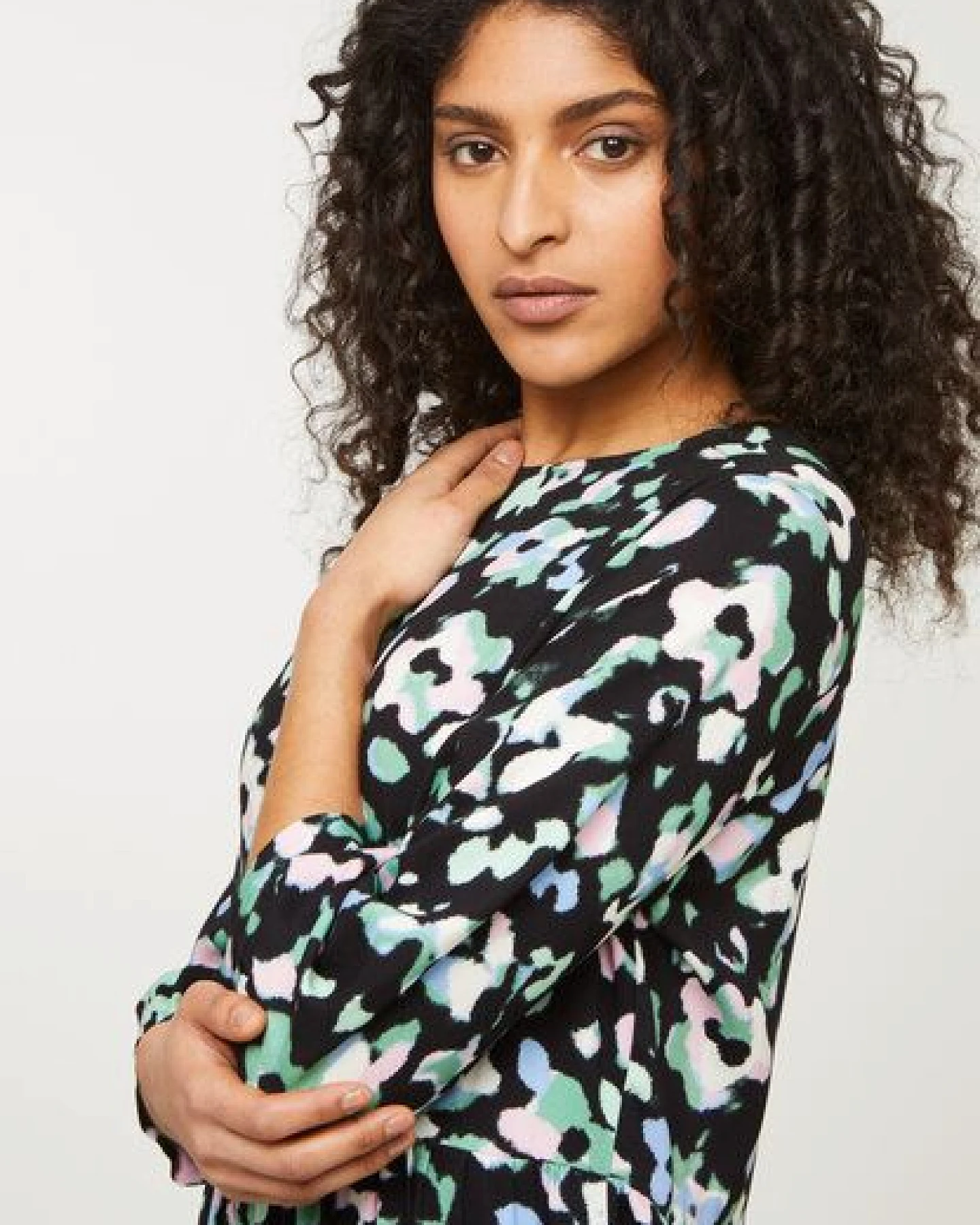 Kleid aus LENZING ECOVERO| Dress PEA FLORALS recolution – Ansicht 4