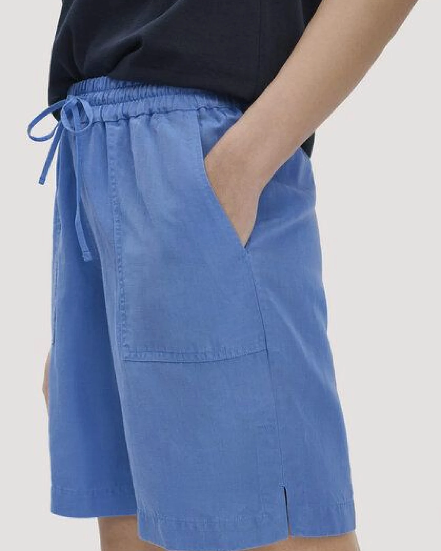 hessnatur Shorts Relaxed aus weichem TENCEL Lyocell mit Leinen – Ansicht 2