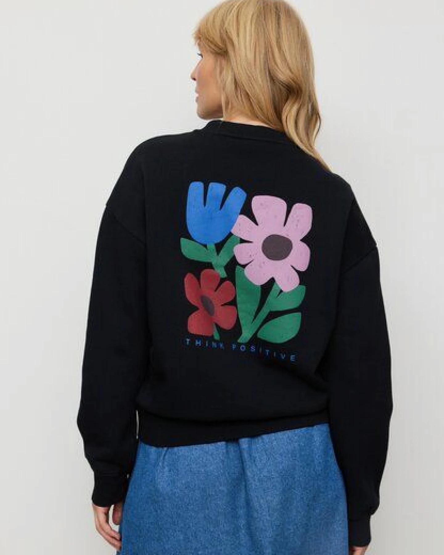 Damen Sweatshirt aus Bio-Baumwolle - NERINE THINK POSITIVE - recolution – Ansicht 4