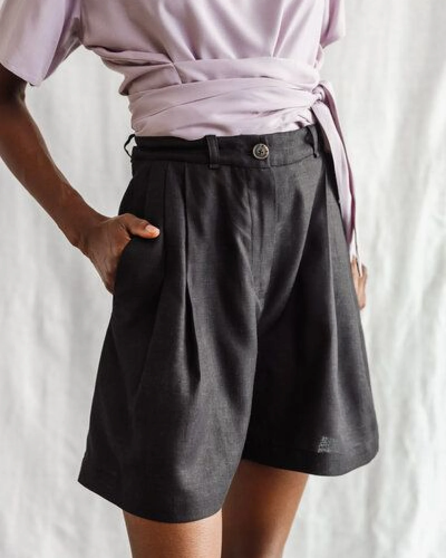 Jyoti - Fair Works Ecovero Wickelshirt Amaranth Flieder – Ansicht 4