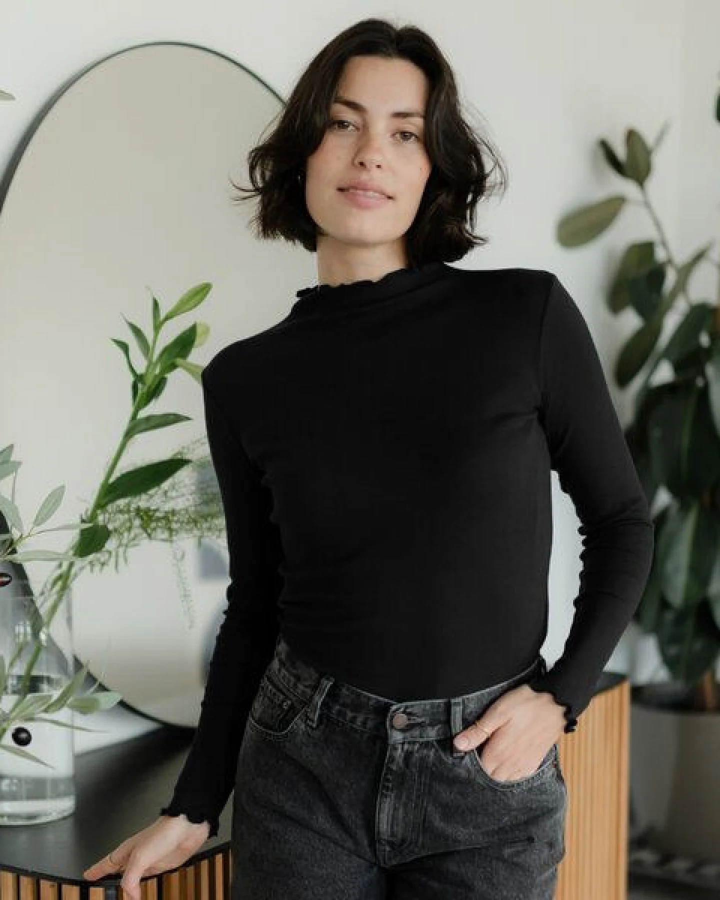 NORDLICHT Geripptes Langarmshirt Lica mit kurzem Stehkragen – Ansicht 2