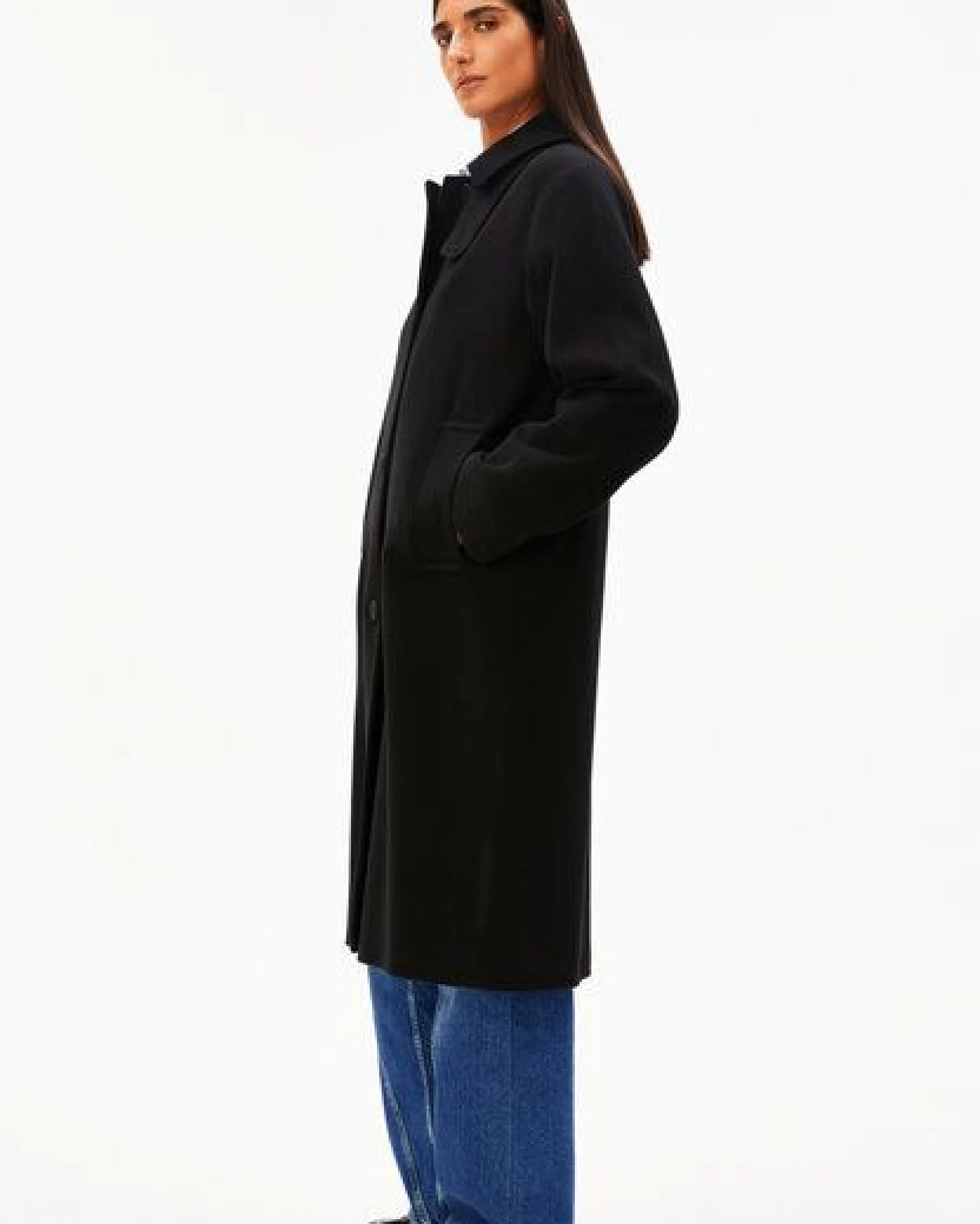 ARMEDANGELS VAANOISE WOOL Damen Mantel aus recycelter Wolle – Ansicht 4