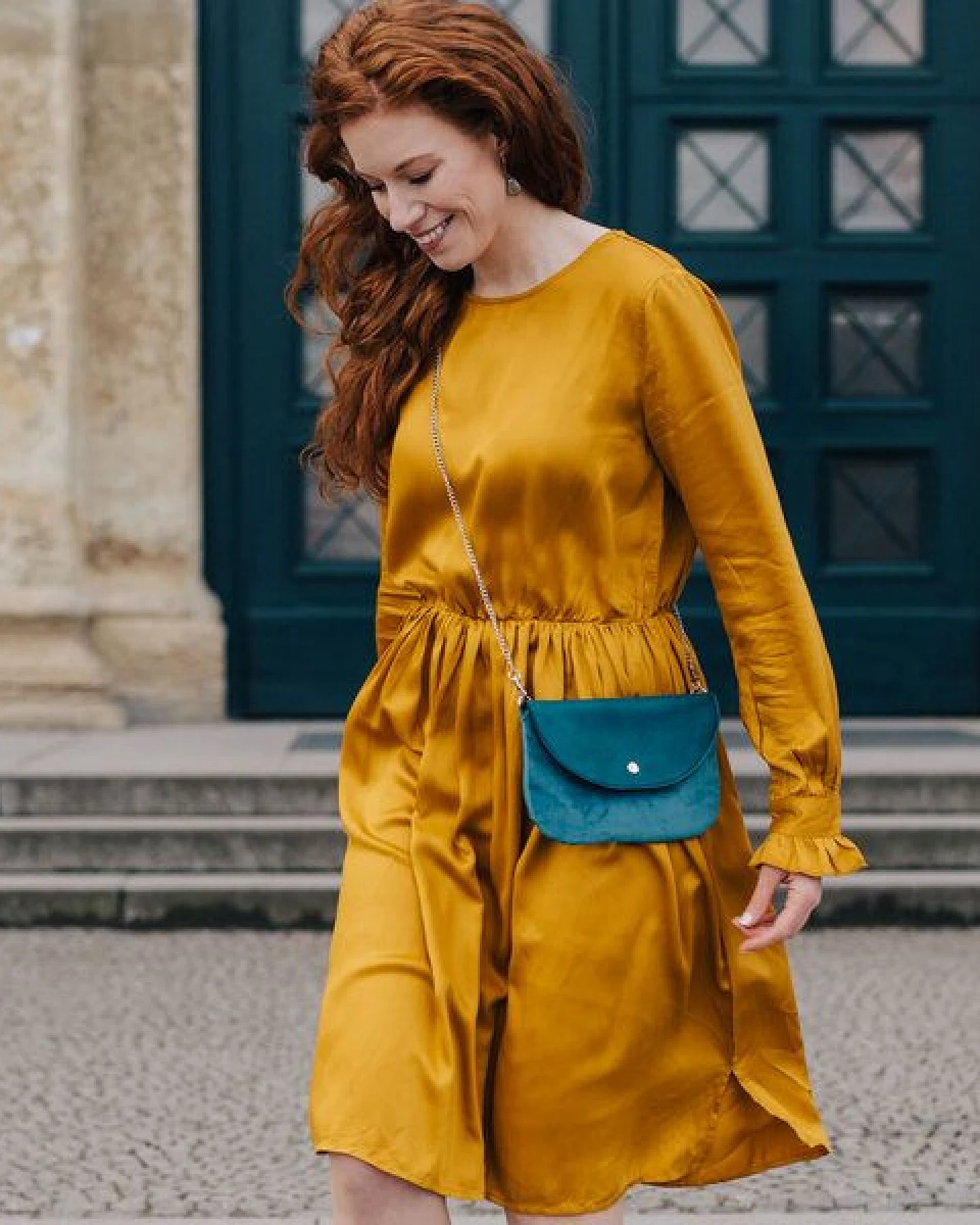 lille mus Vegane Gürteltasche GERIT 3in1-Tasche Clutch Umhängetasche Kunstleder/Samt – Ansicht 3