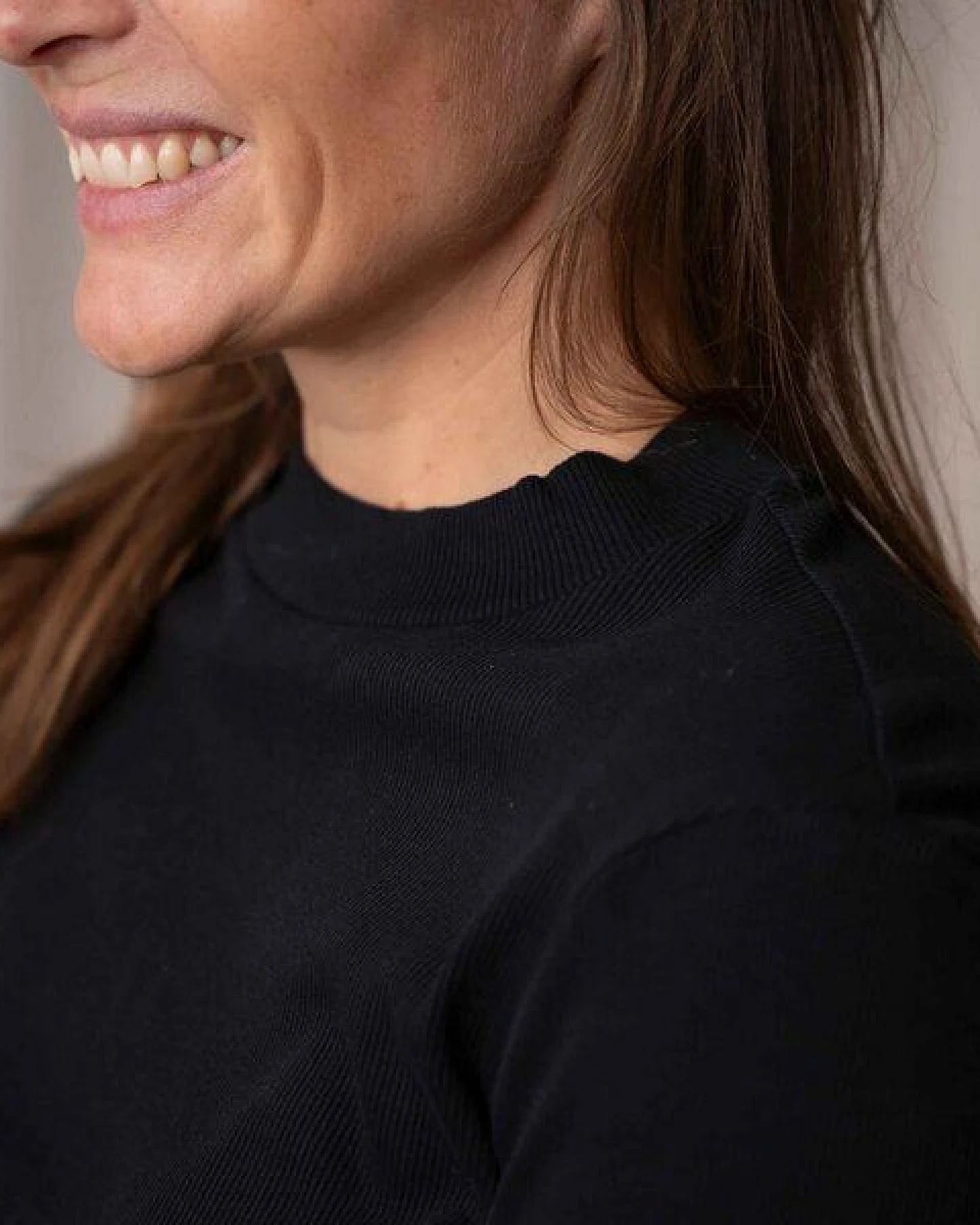 Vresh Clothing Viyola - Turtle Neck Longsleeve aus Biobaumwolle – Ansicht 4