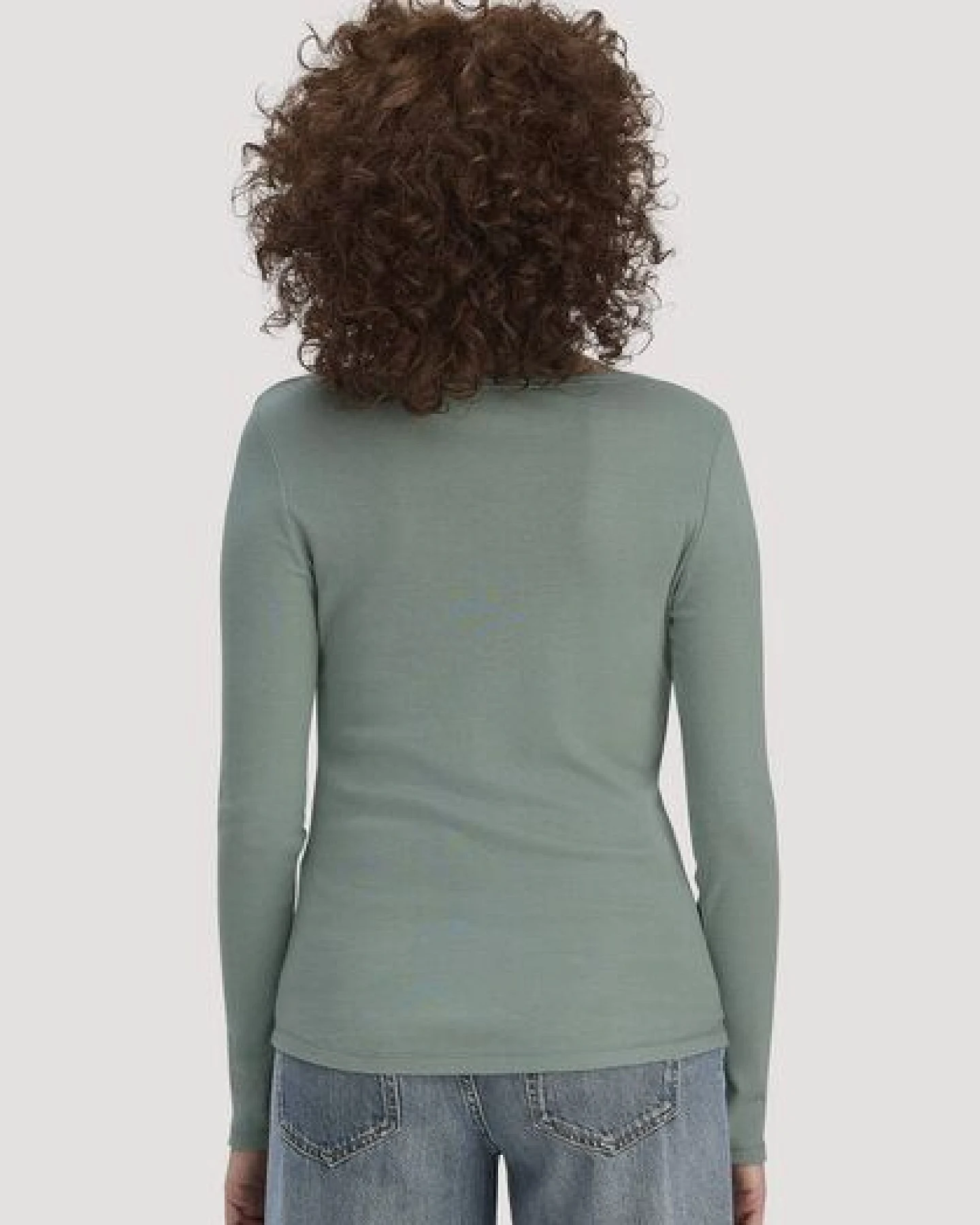 hessnatur Softrib Longsleeve Fitted aus Bio-Baumwolle und TENCEL Modal – Ansicht 2