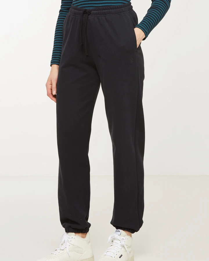 Recolution Damen vegan Jogginghose Scilla Schwarz