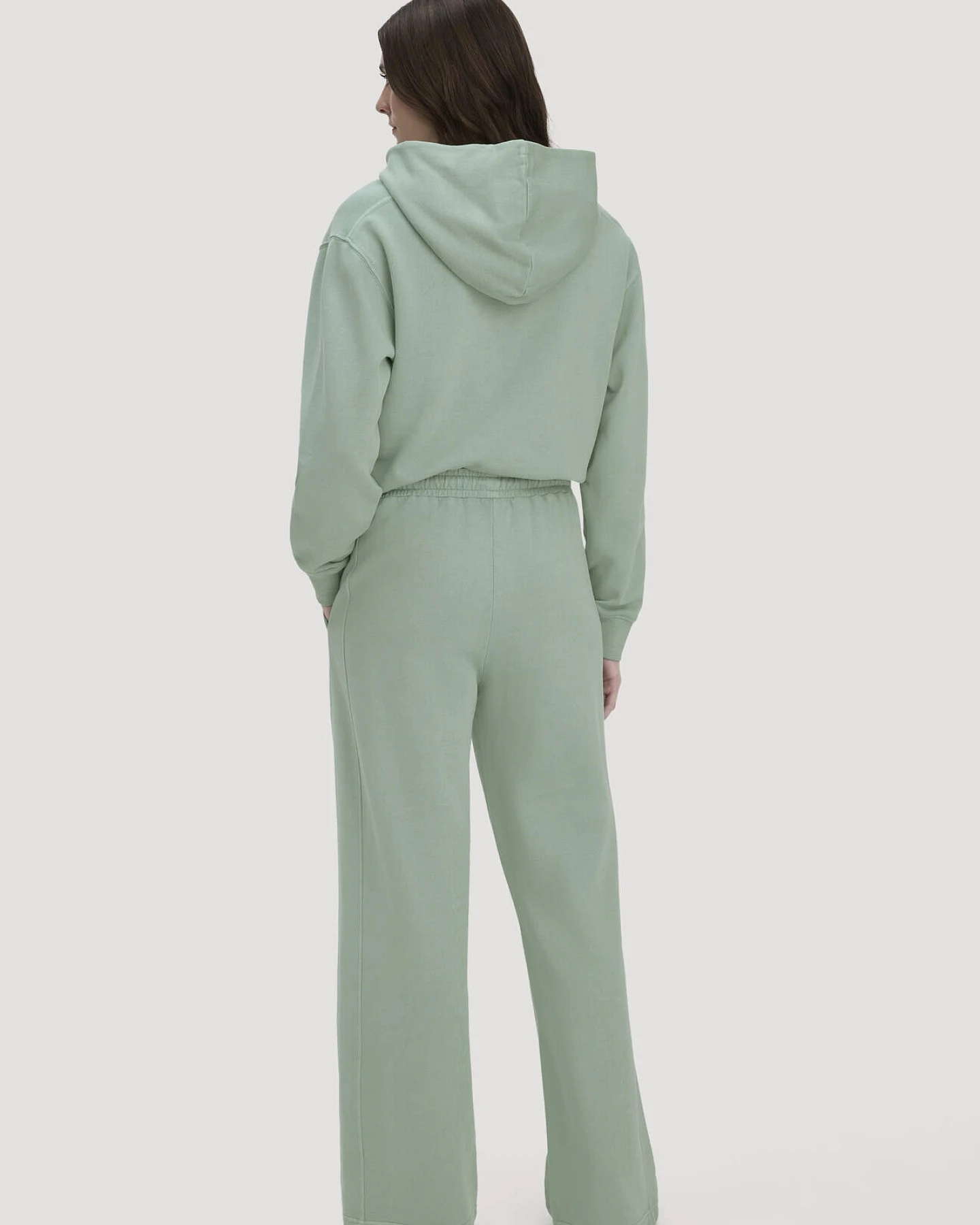 hessnatur Damen Sweathose Wide Leg Relaxed aus Bio-Baumwolle - grün - Größe XL – Ansicht 2