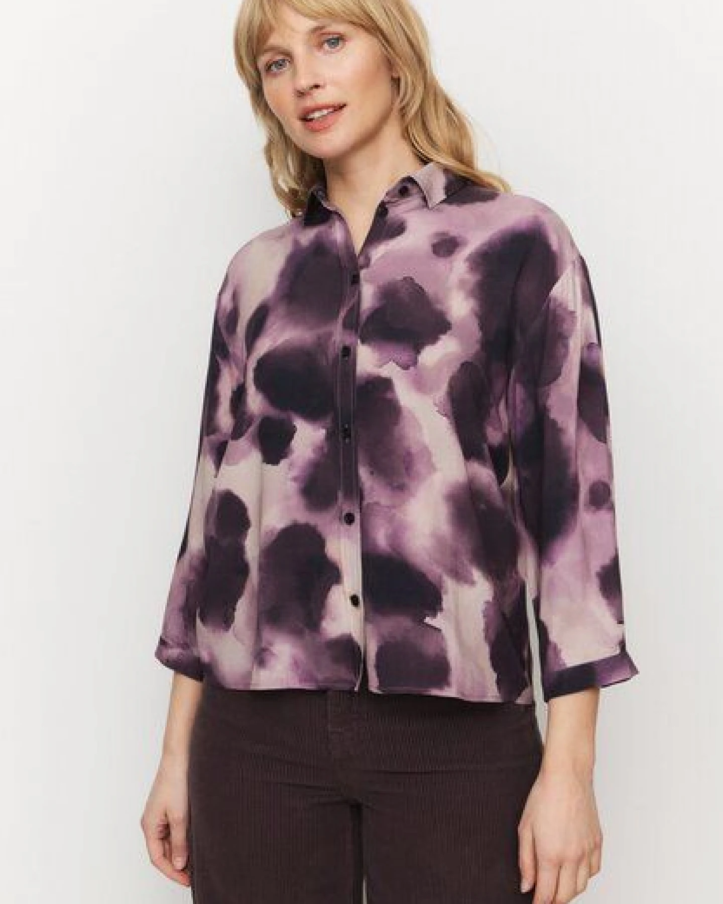 Damen Bluse aus LENZING ECOVERO Viskose - CYPRESS WATERDROP - recolution – Ansicht 4