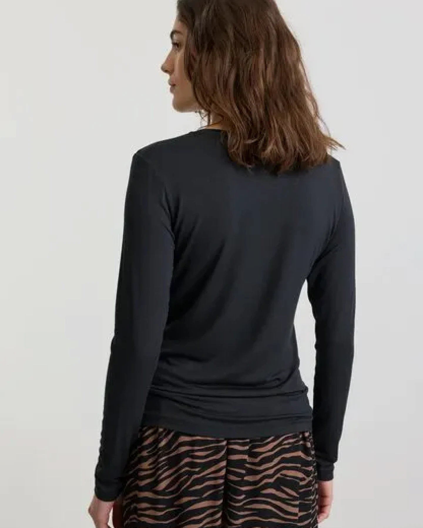 Damen Longsleeve aus LENZING Modal Mix - AVENUELA - recolution – Ansicht 3