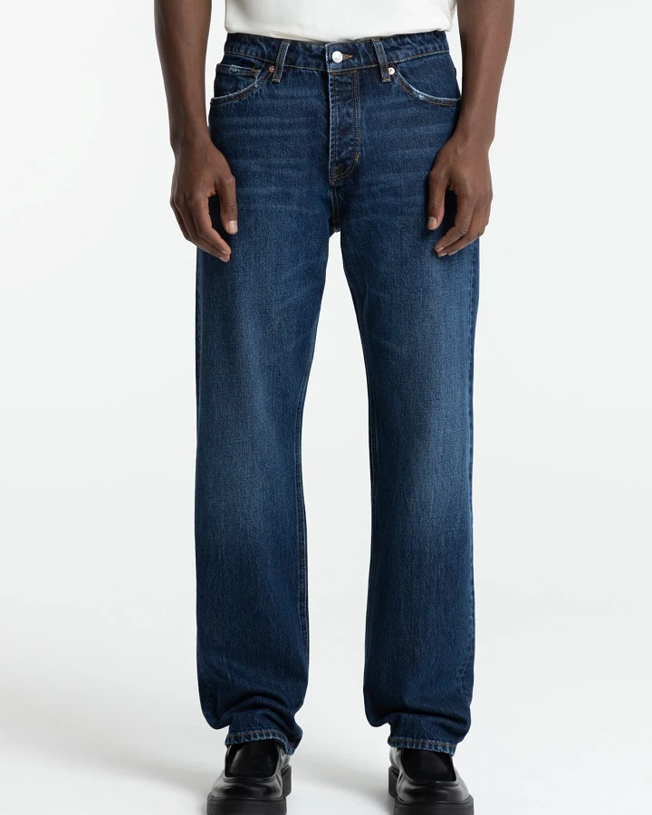 Kings of Indigo Herren vegan Jeans Roy Loose Leg Dunkelblau