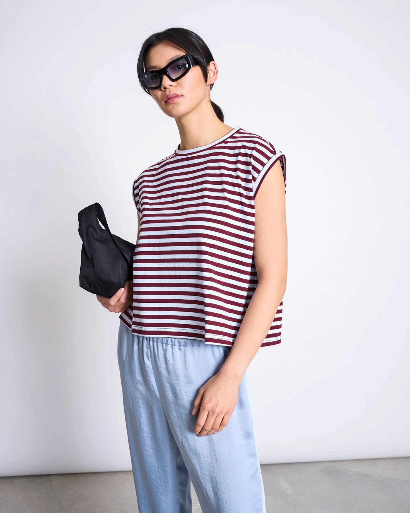 JAN 'N JUNE Damen vegan T-Shirt Ovar Rot-Blau Gestreift – Ansicht 2