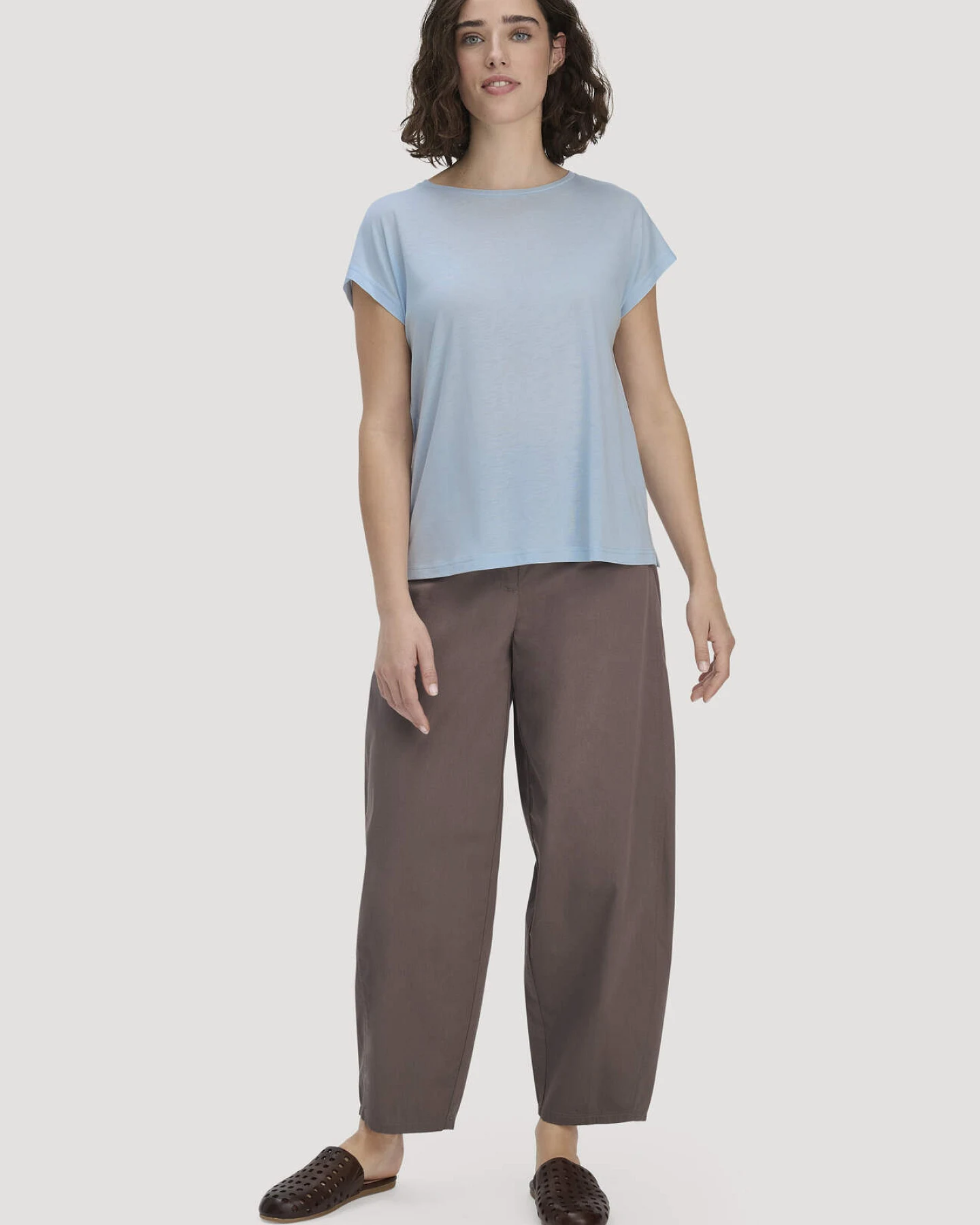 hessnatur Damen T-Shirt Oversize aus TENCEL™ Lyocell mit Bio-Baumwolle - blau - Größe XS – Ansicht 2