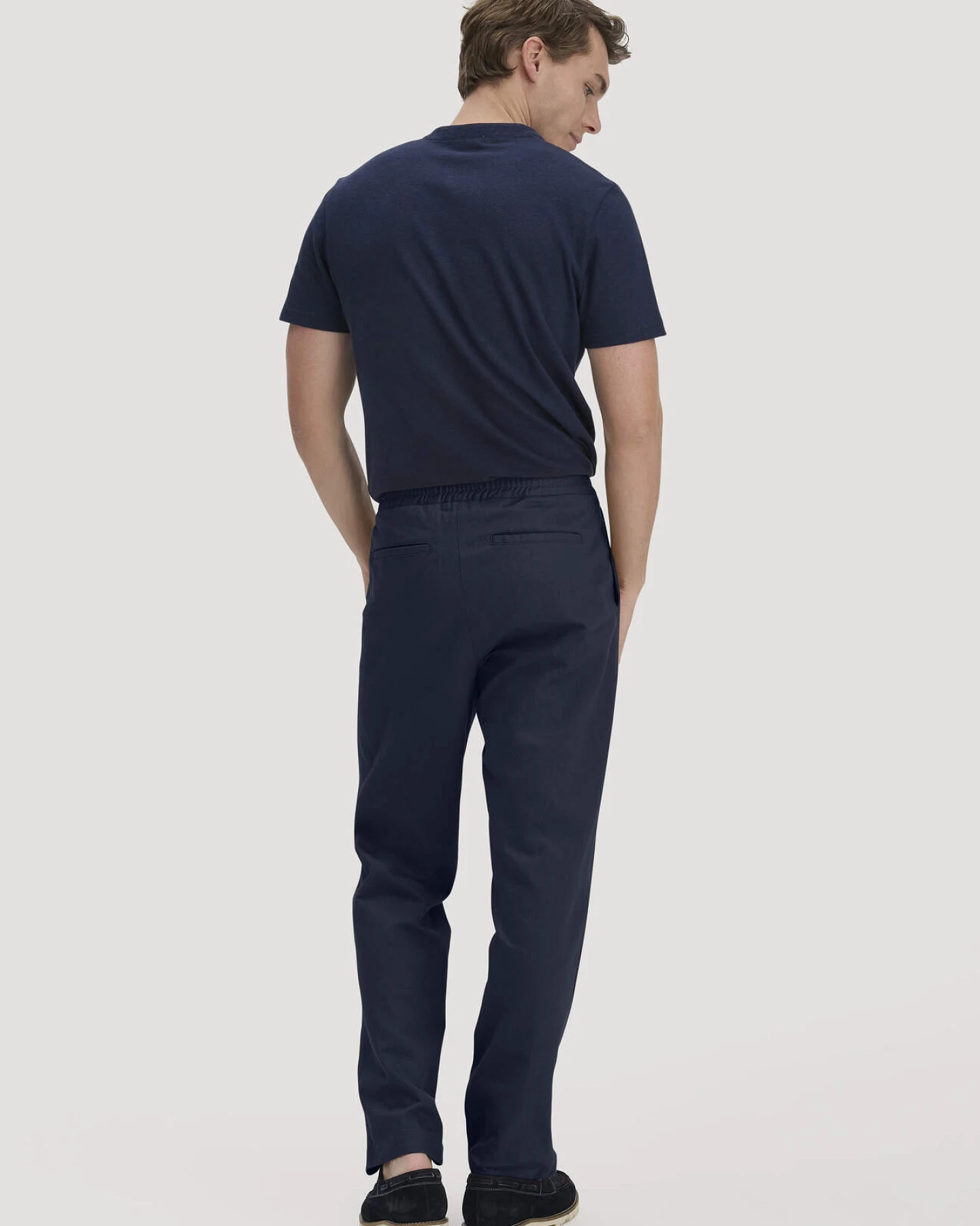 hessnatur Herren Hose ENEA Regular aus Bio-Baumwolle mit Leinen - blau - Größe 32/32 – Ansicht 2