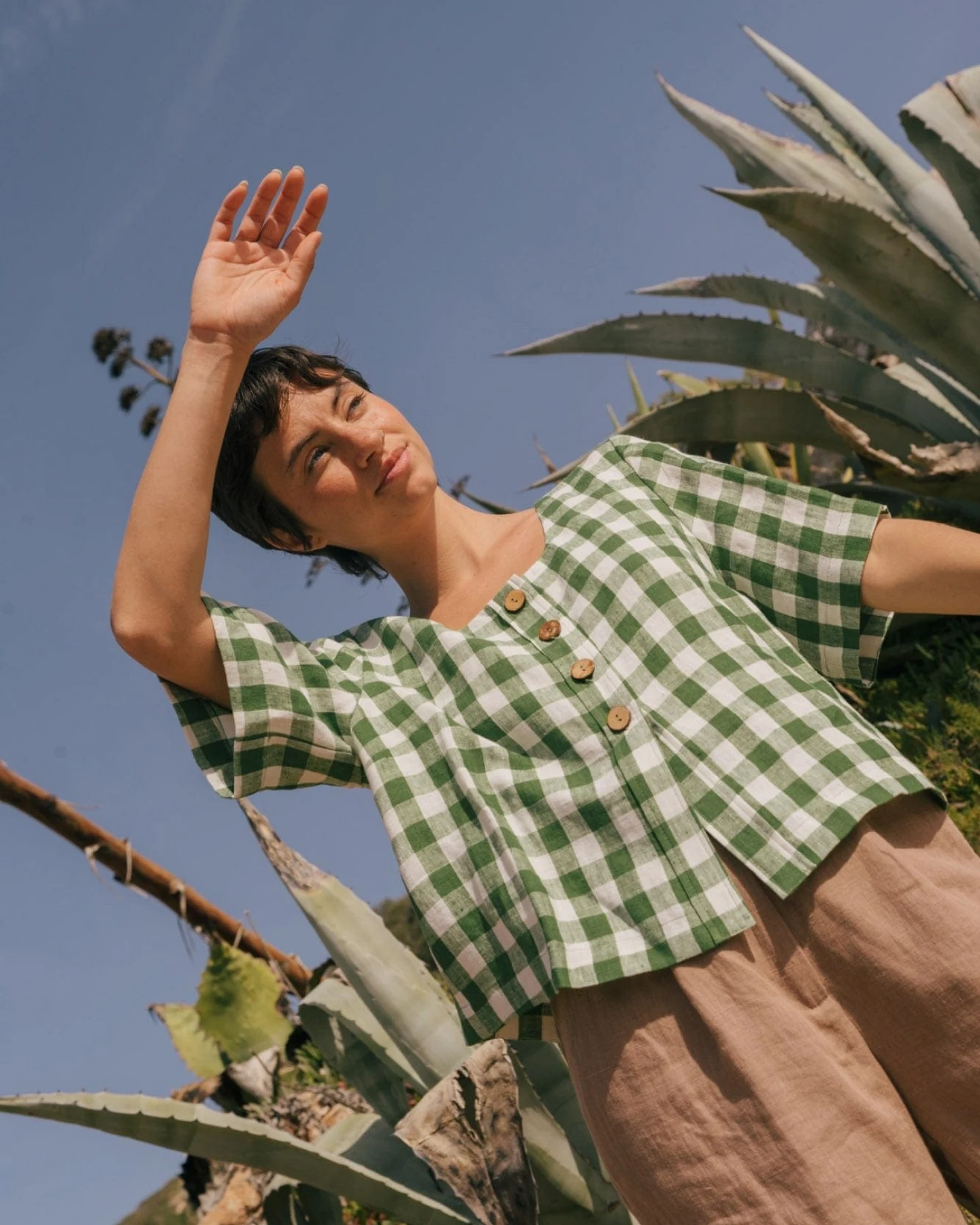 AmourLinen Damen vegan Top Maeve Grün Gingham – Ansicht 2