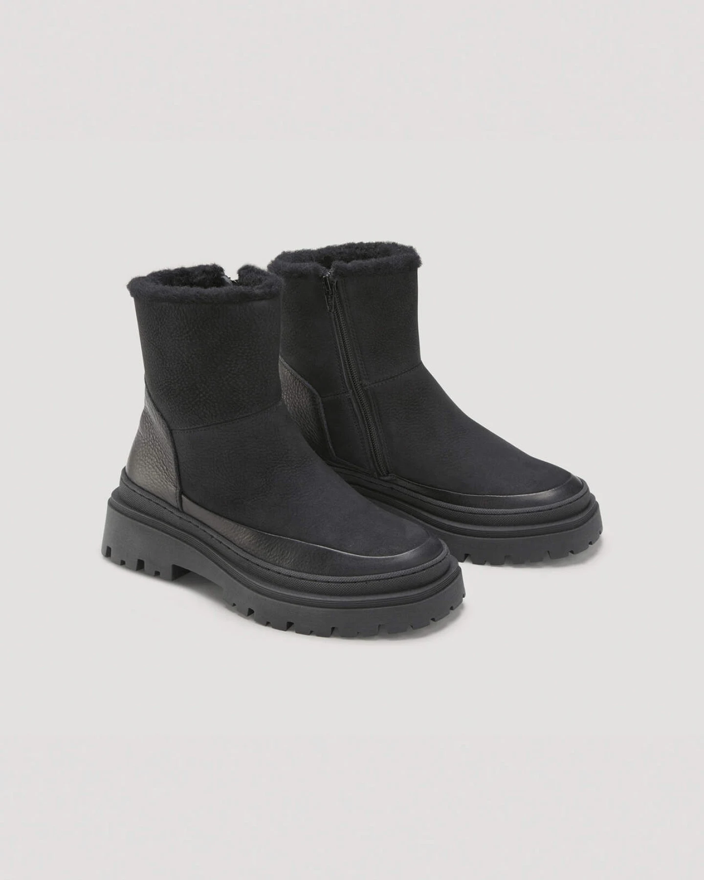 hessnatur Damen Stiefelette aus chromfrei gegerbtem Nubuk-Leder - schwarz - Größe 36 – Ansicht 4