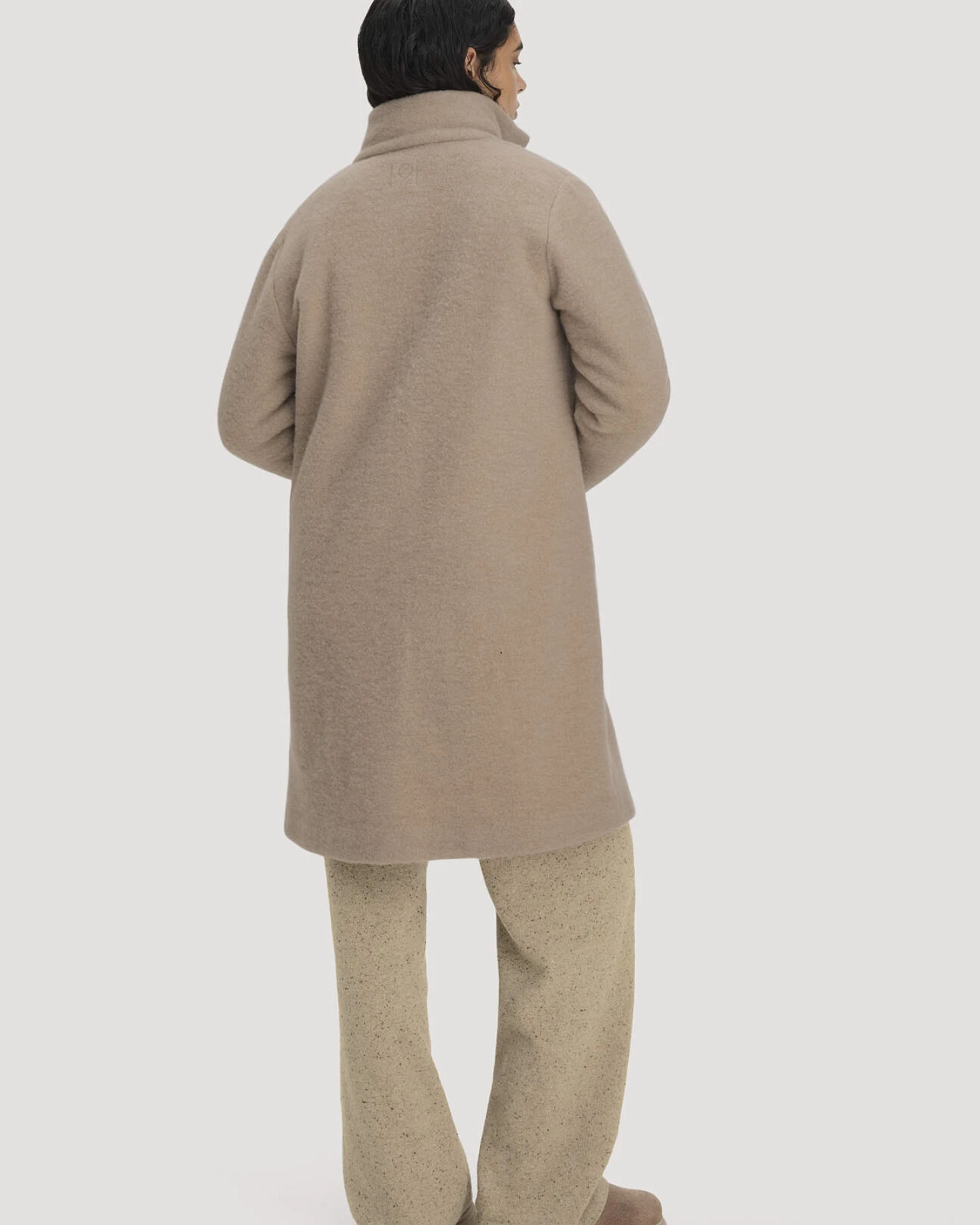 hessnatur Damen Wollfleece Mantel Regular aus Bio-Merinowolle - beige - Größe 42 – Ansicht 2
