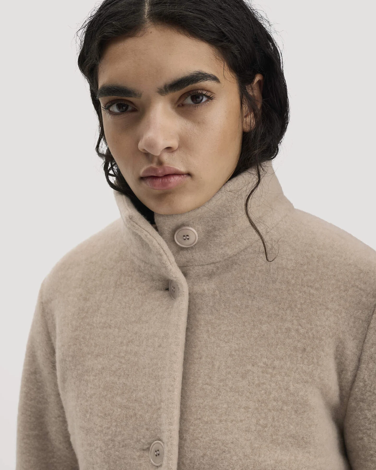 hessnatur Damen Wollfleece Mantel Regular aus Bio-Merinowolle - beige - Größe 42 – Ansicht 3