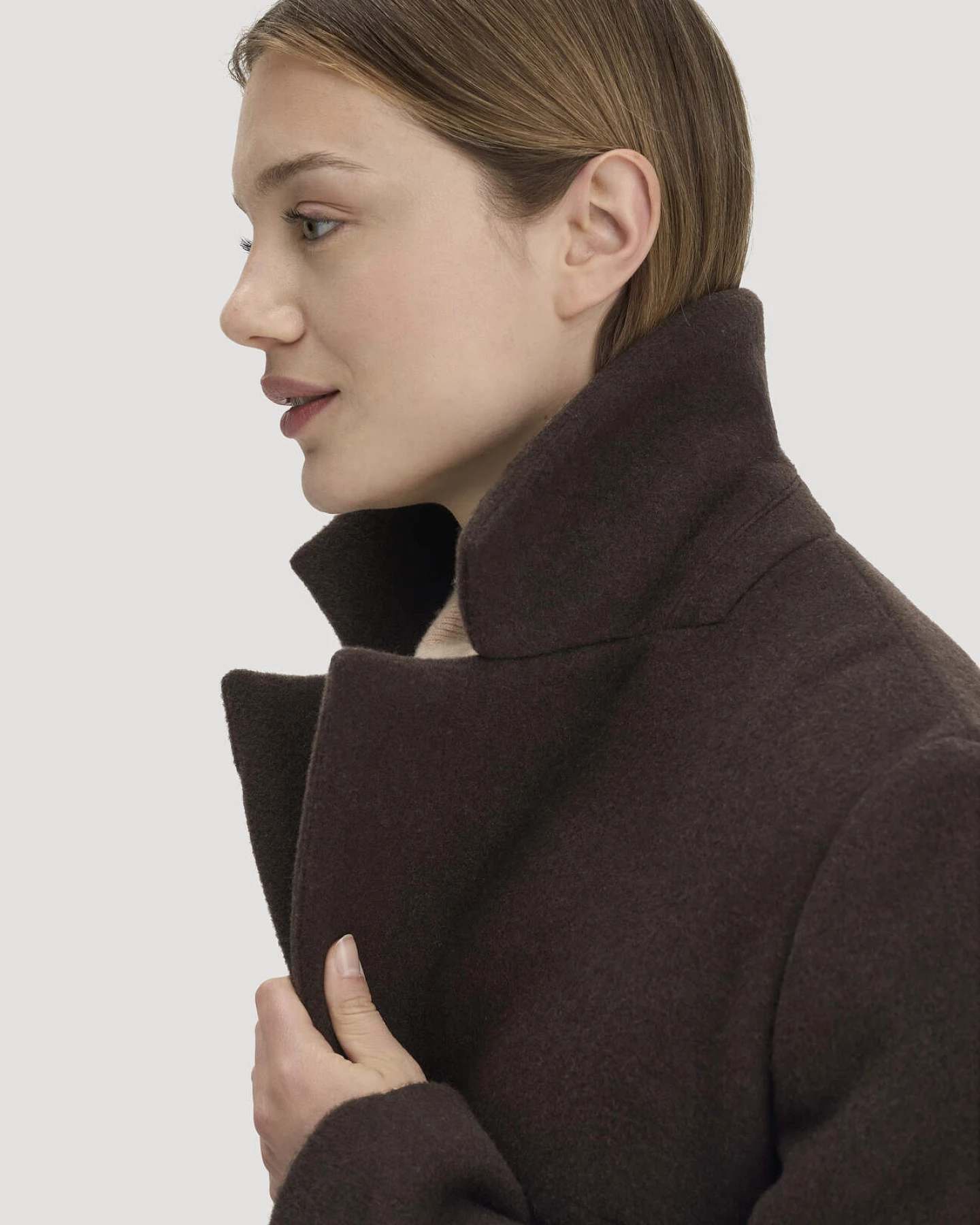 hessnatur Damen Wollmantel Revers Regular aus 100% Wolle (recycled) - braun - Größe 34 – Ansicht 3