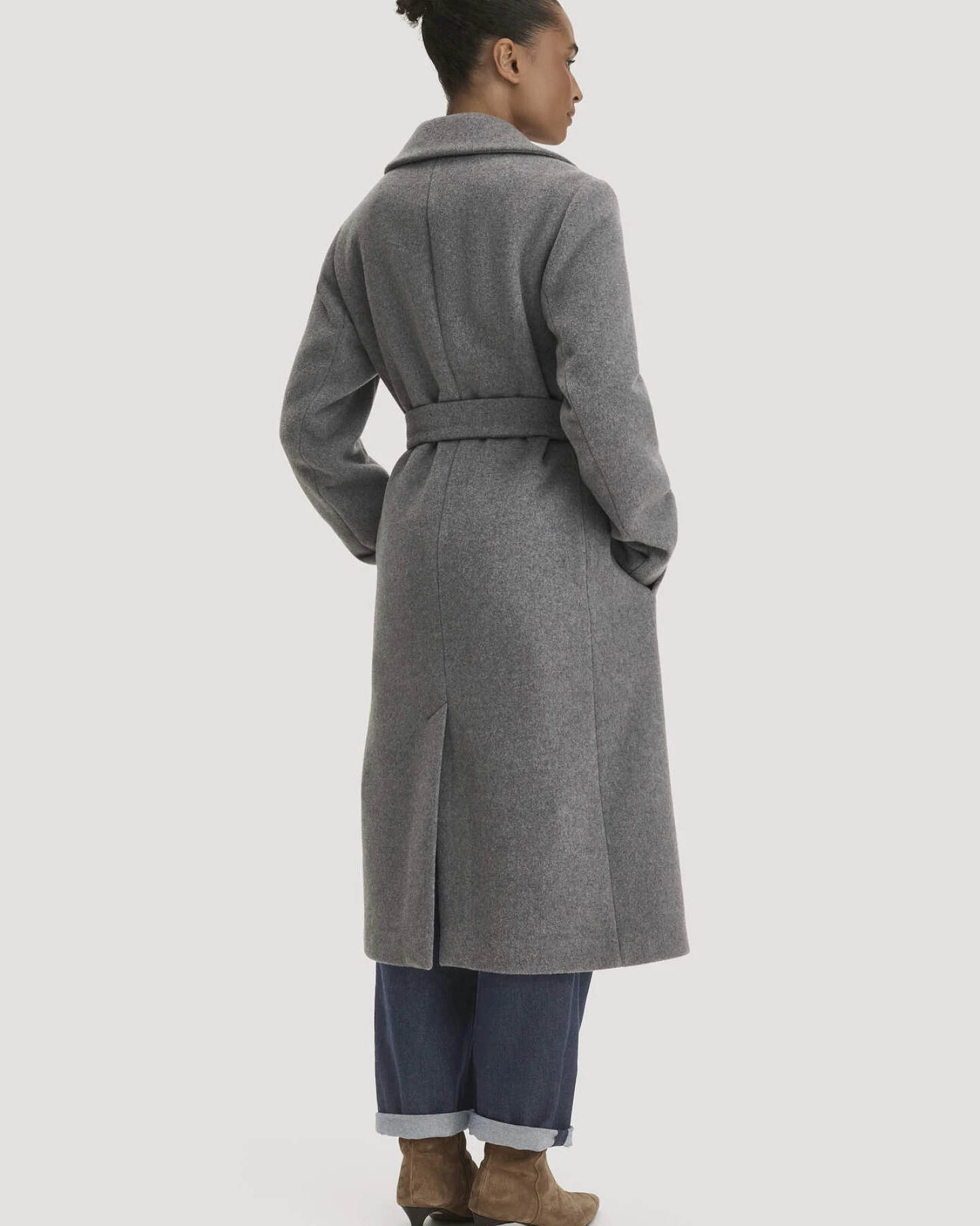 hessnatur Damen Wollmantel Revers Regular aus 100% Wolle (recycled) - grau - Größe 36 – Ansicht 2
