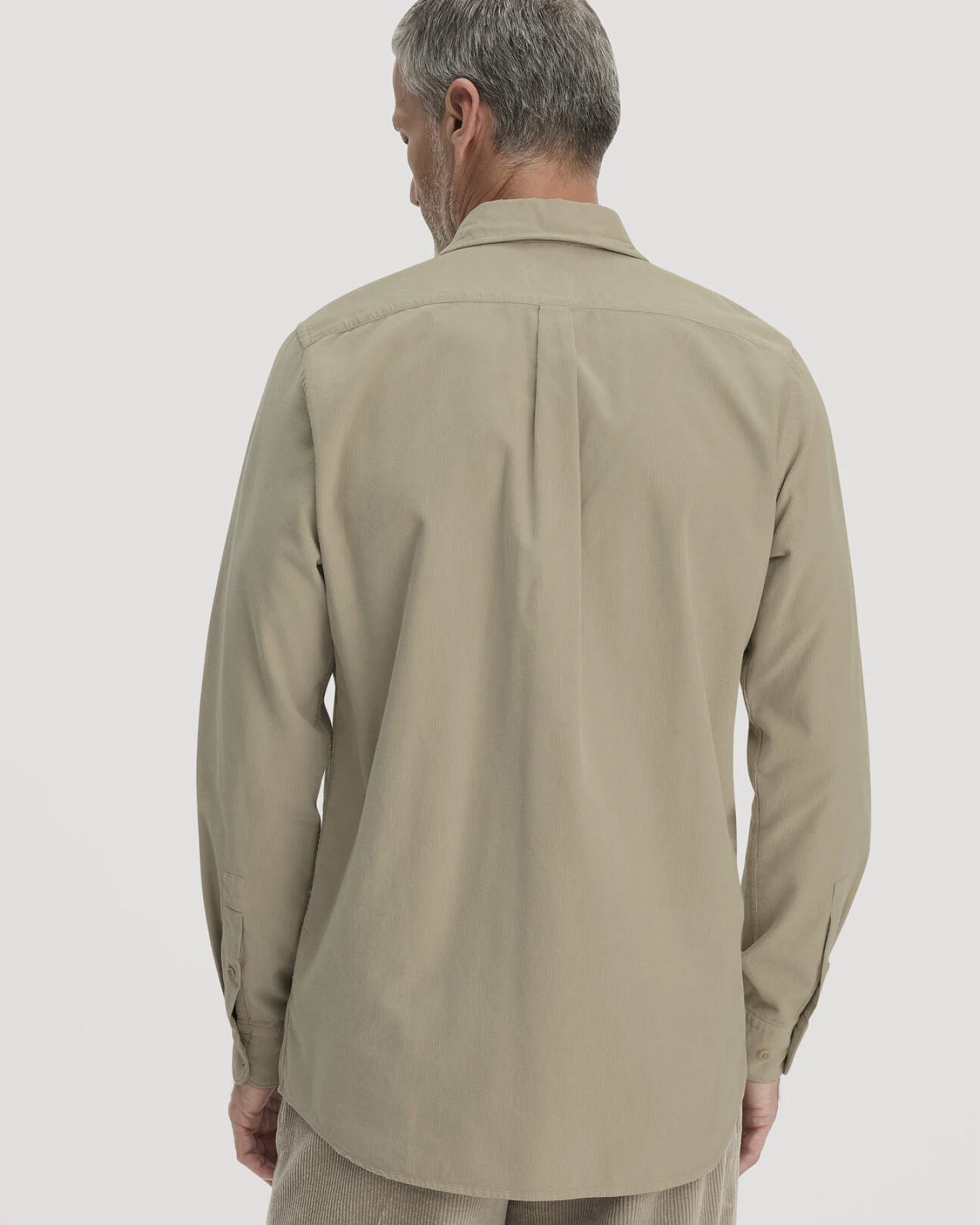 hessnatur Herren Cordhemd Regular aus Bio-Baumwolle - beige - Größe S (37/38) – Ansicht 3