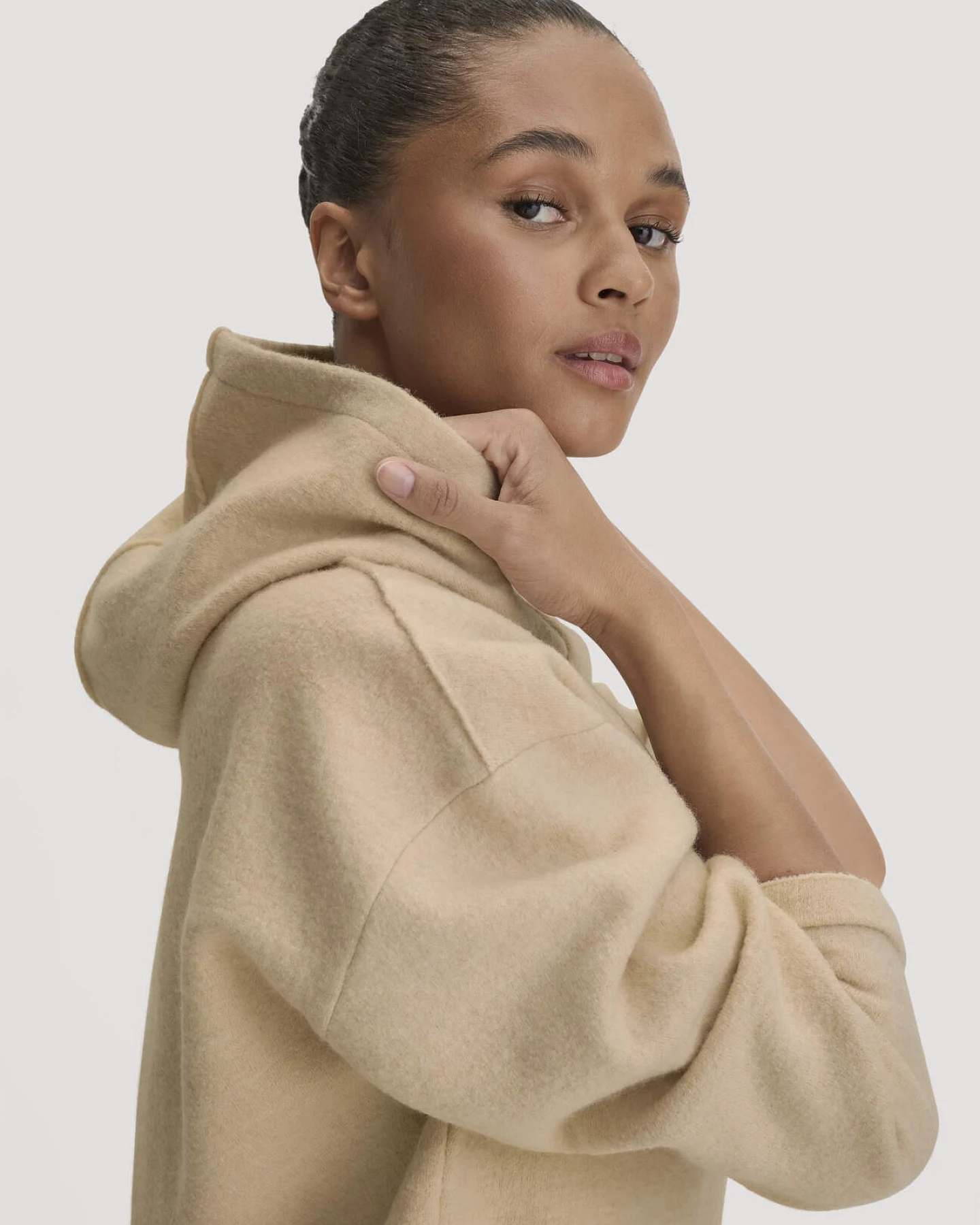 hessnatur Damen Pullover Oversize aus Bio-Merinowolle - beige - Größe M – Ansicht 4