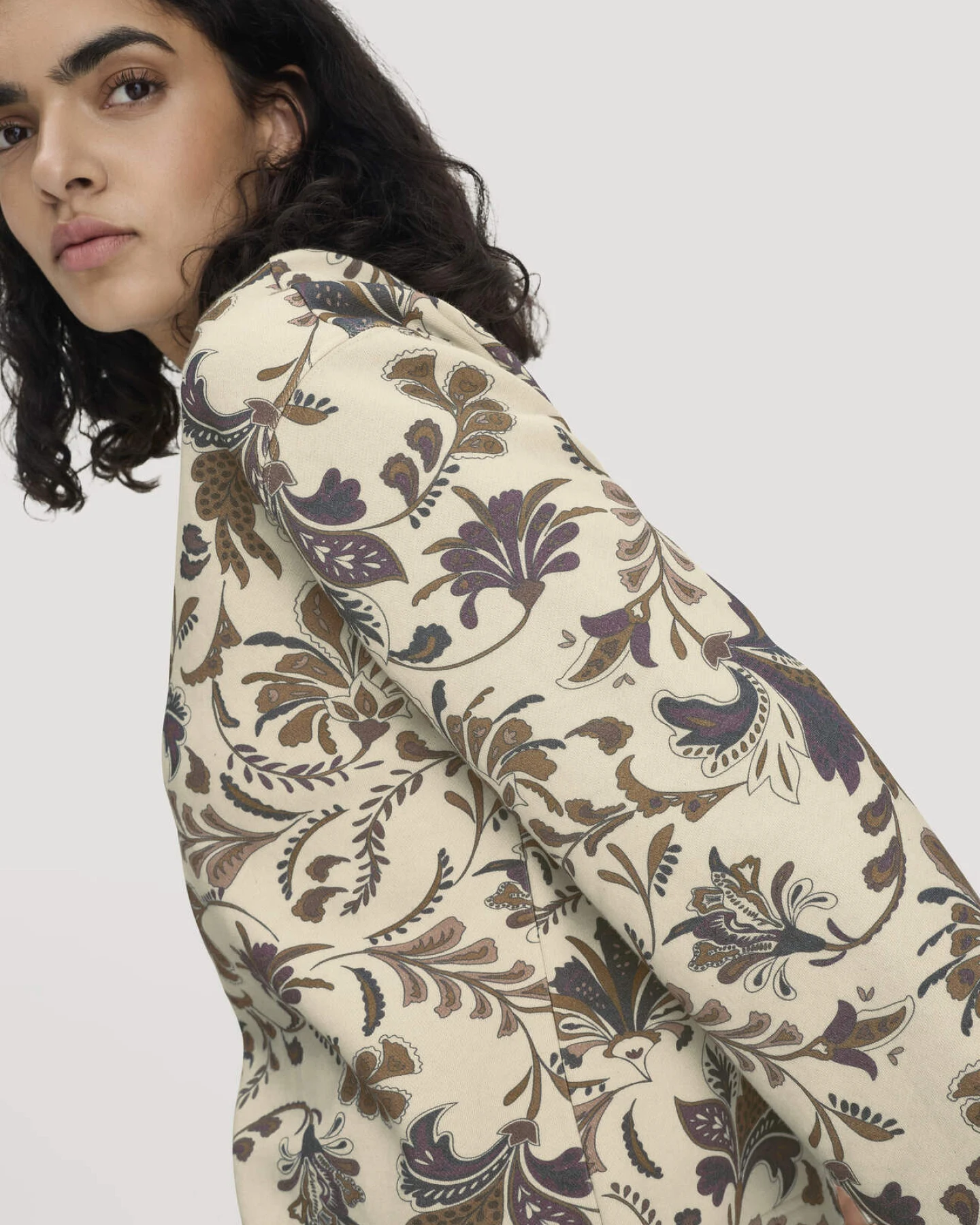 hessnatur Damen Sweatshirt Relaxed aus Bio-Baumwolle mit recycelter Baumwolle - natur - Größe L – Ansicht 4