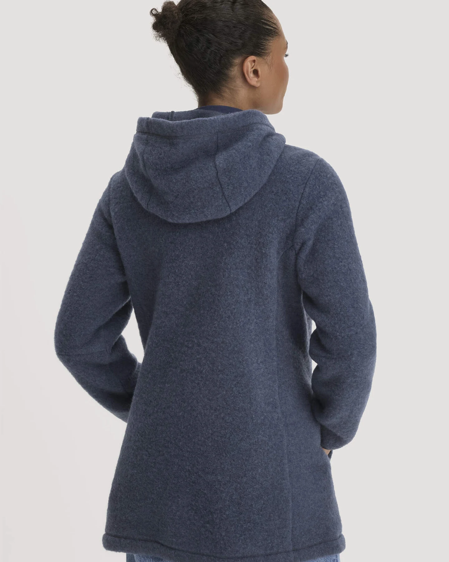 hessnatur Damen Wollfleece-Jacke mit Kapuze Regular aus Bio-Merinowolle - blau - Größe XL – Ansicht 3
