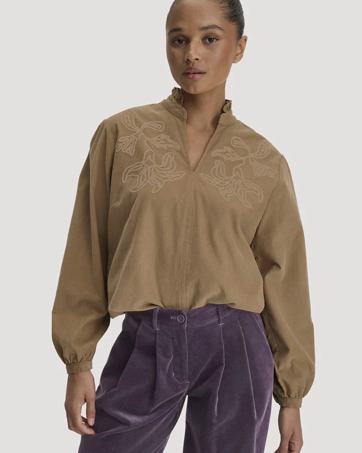 hessnatur Damen Cordbluse mit Stickerei Relaxed aus Bio-Baumwolle - braun - Größe 34