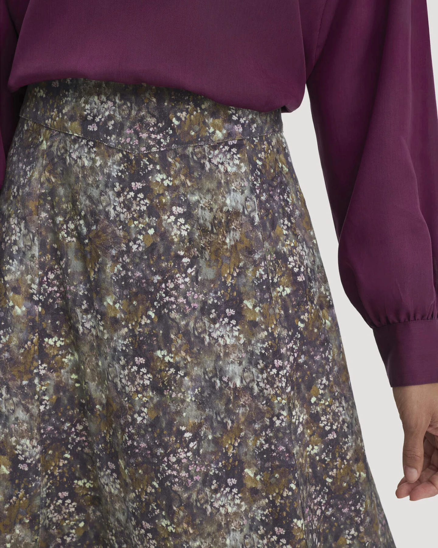 hessnatur Damen Midirock ausgestellter Schnitt aus TENCEL™ Lyocell und LENZING™ ECOVERO™ Viskose - lila - Größe 34 – Ansicht 3