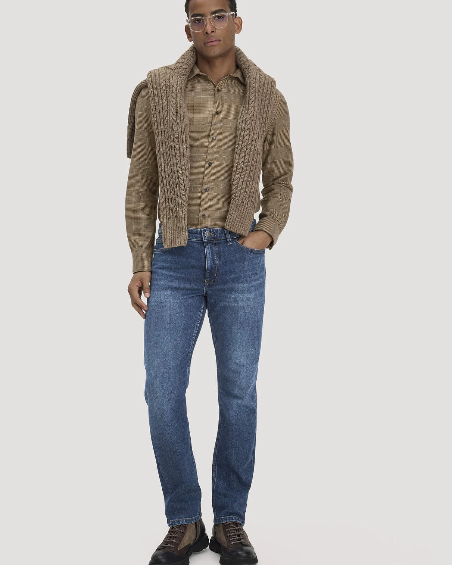 hessnatur Herren Flanell Karo Hemd Regular aus Bio-Baumwolle mit TENCEL™ Lyocell - braun - Größe XL (43/44) – Ansicht 2