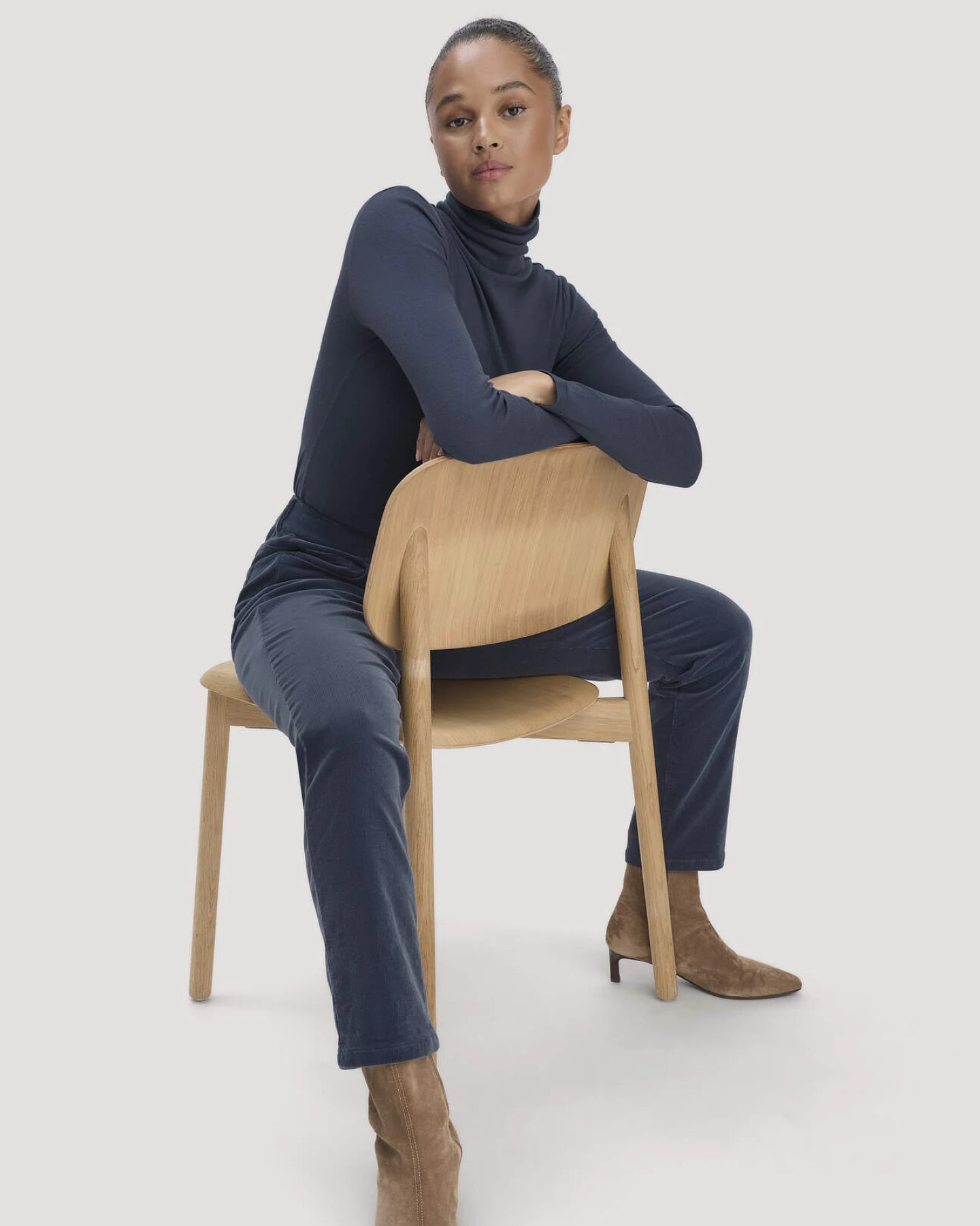 hessnatur Damen Gewebe Cord Hose Straight Leg aus Bio-Baumwolle - blau - Größe 42 – Ansicht 4