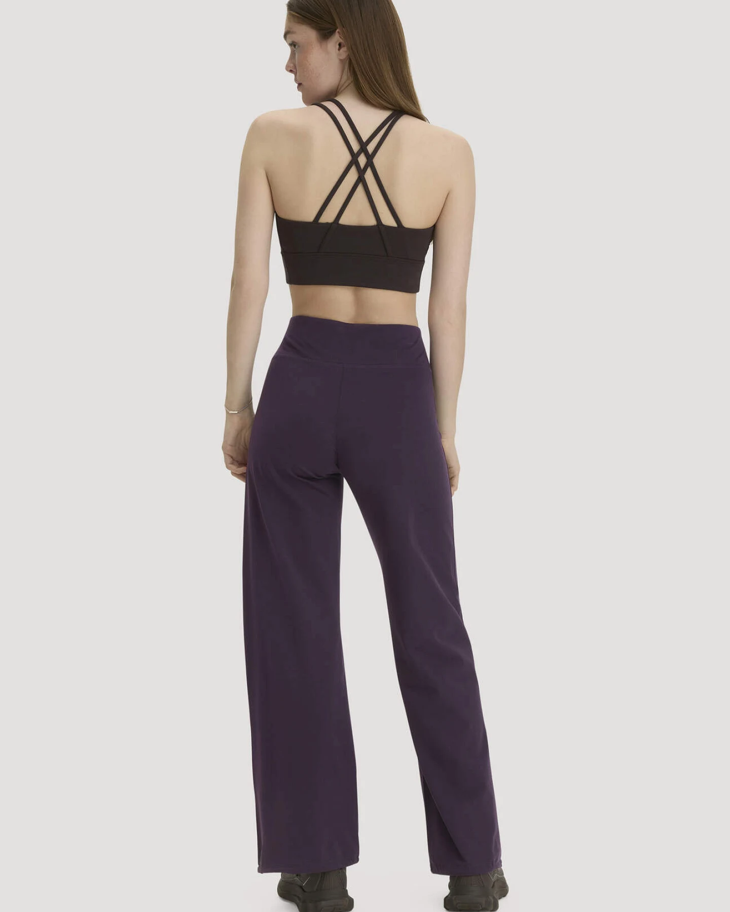 hessnatur Loungewear Hose Regular ACTIVE LIGHT aus Bio-Baumwolle - lila - Größe M – Ansicht 2