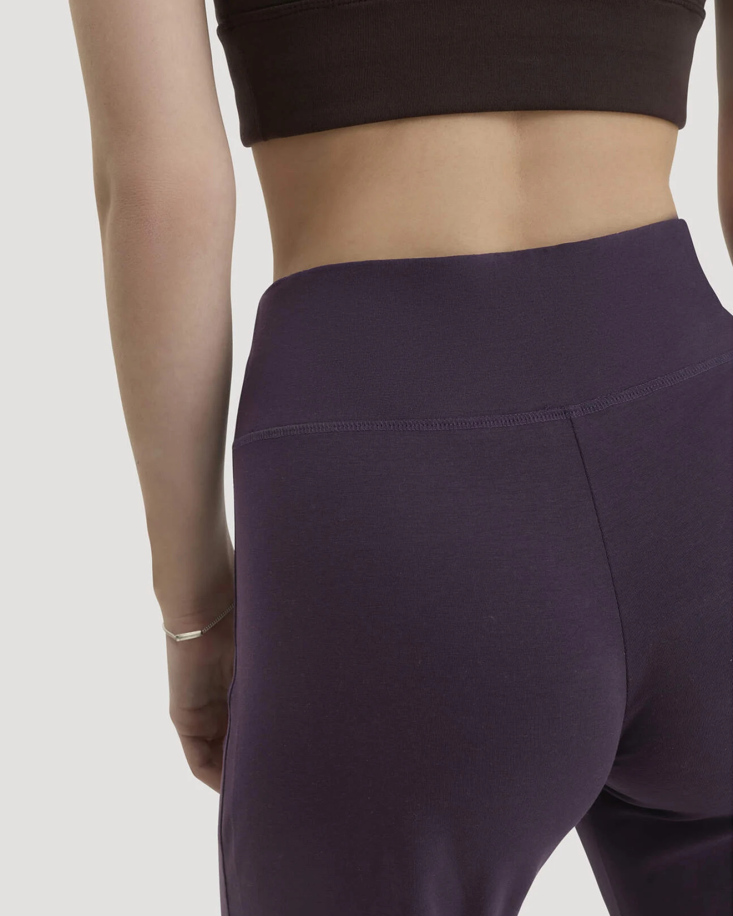 hessnatur Loungewear Hose Regular ACTIVE LIGHT aus Bio-Baumwolle - lila - Größe XXL – Ansicht 4