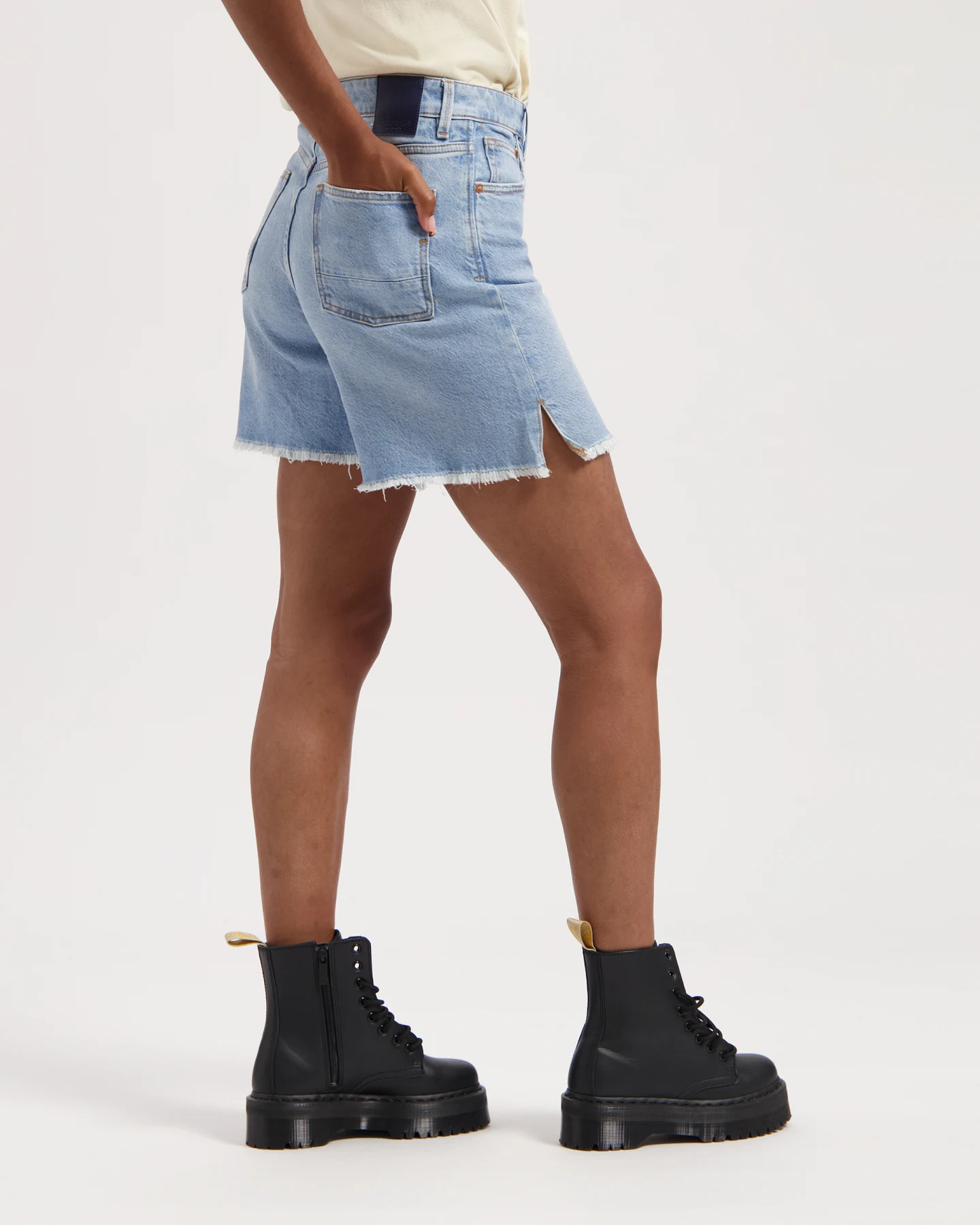 Kuyichi Damen vegan Kurzer High Rise Feline – Ansicht 2