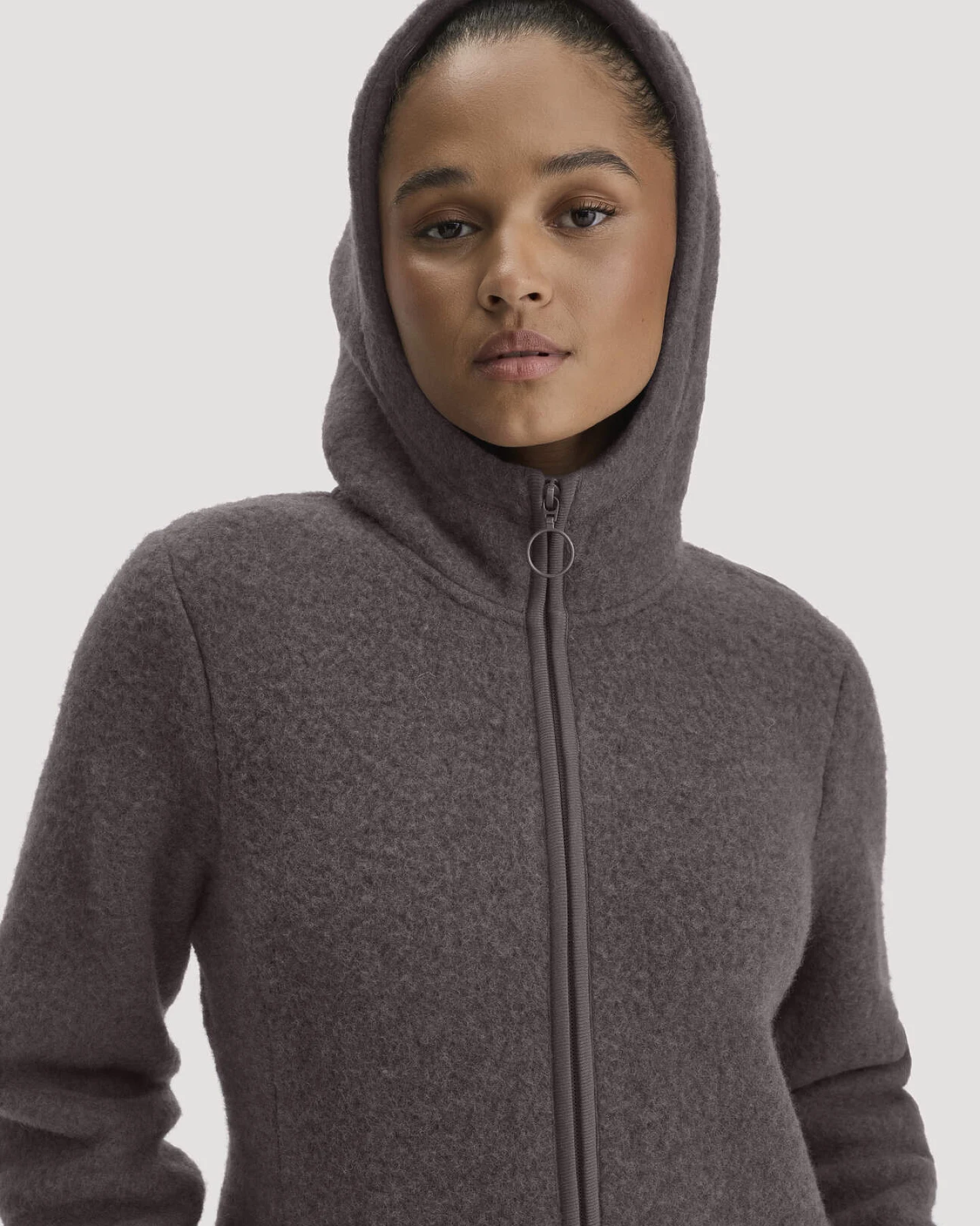 hessnatur Damen Wollfleece-Jacke mit Kapuze Regular aus Bio-Merinowolle - lila - Größe L – Ansicht 4